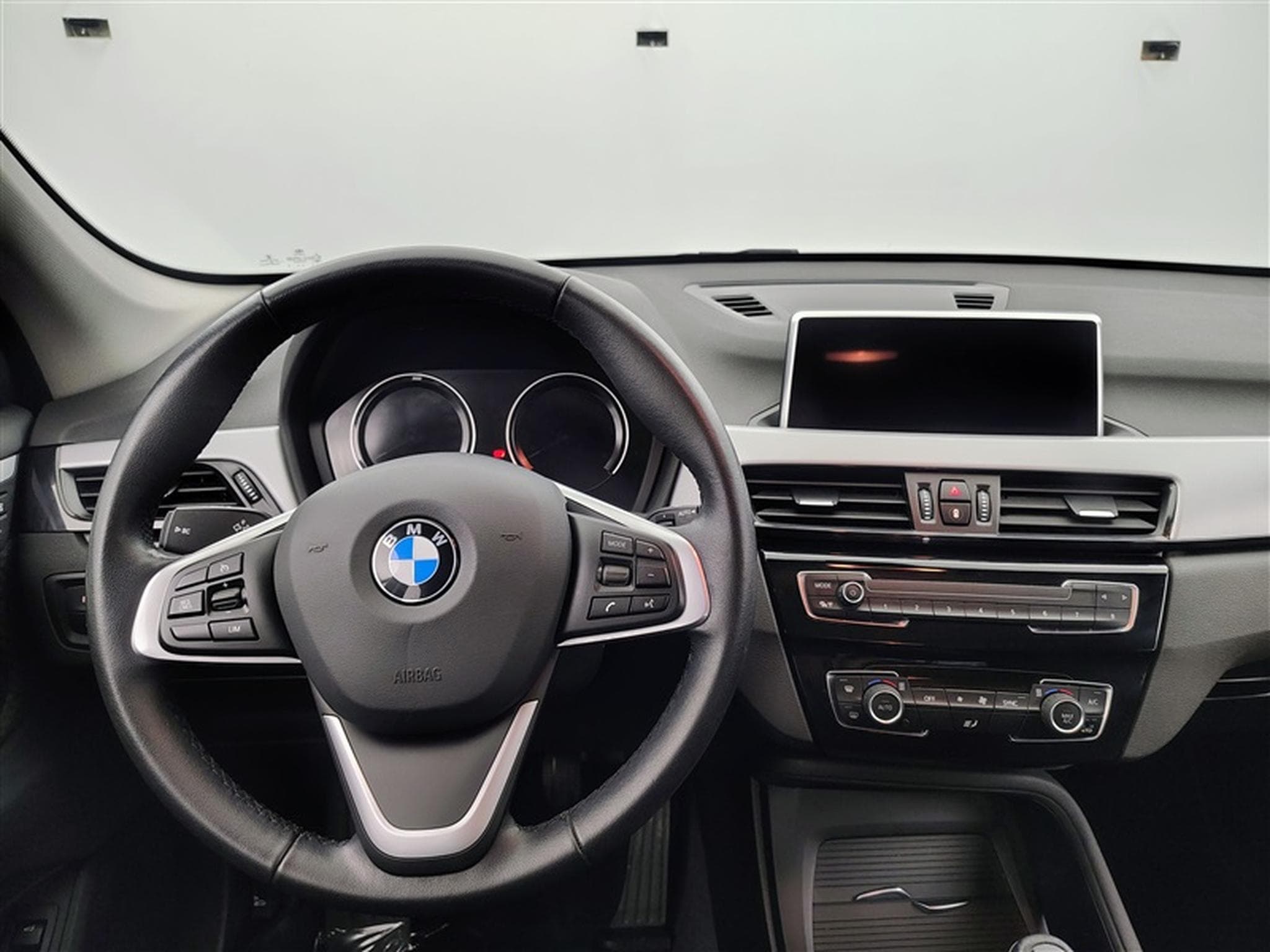 BMW X1 1.5 d sDrive16 Navi / Led / PDC av+ar (2021) - Foto 9