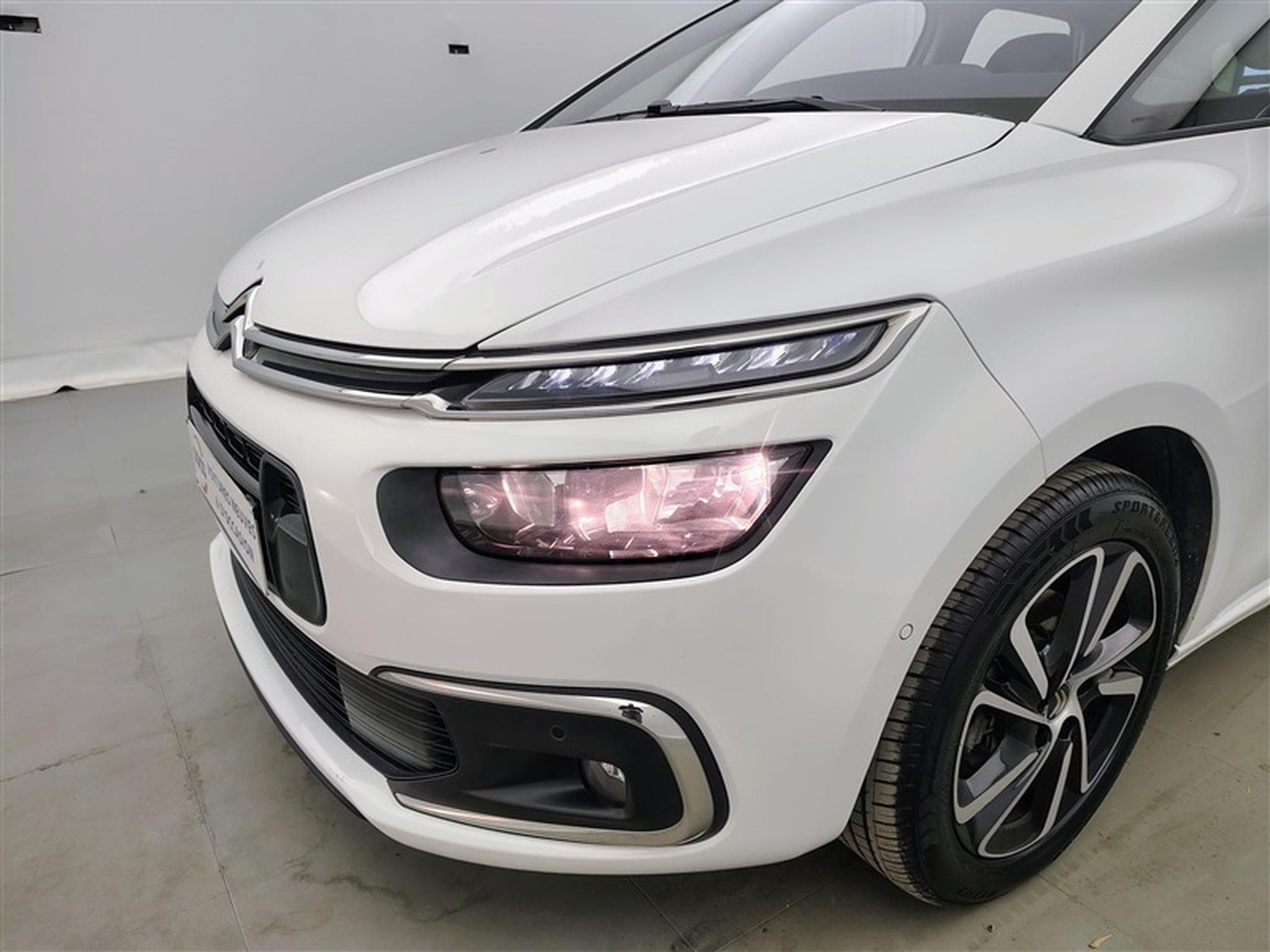 Citroen C4 SpaceTourer 1.2 PureTech 130cv Shine NAVI / CUIR / CAMERA / JA 17" (2019) - Foto 15