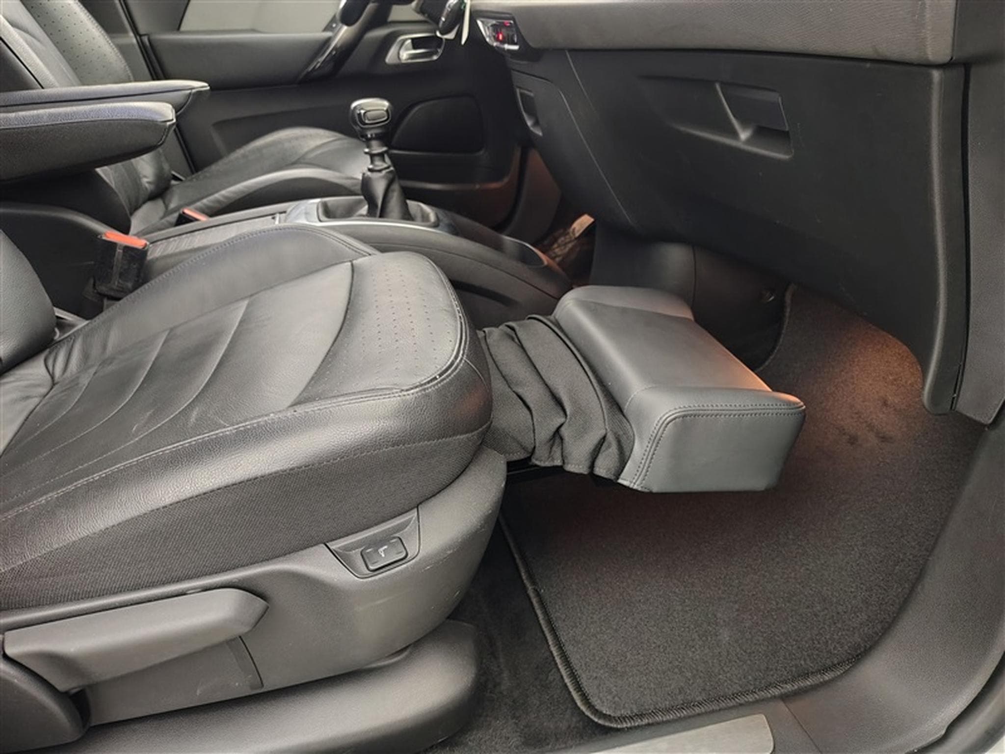 Citroen C4 SpaceTourer 1.2 PureTech 130cv Shine NAVI / CUIR / CAMERA / JA 17" (2019) - Foto 22