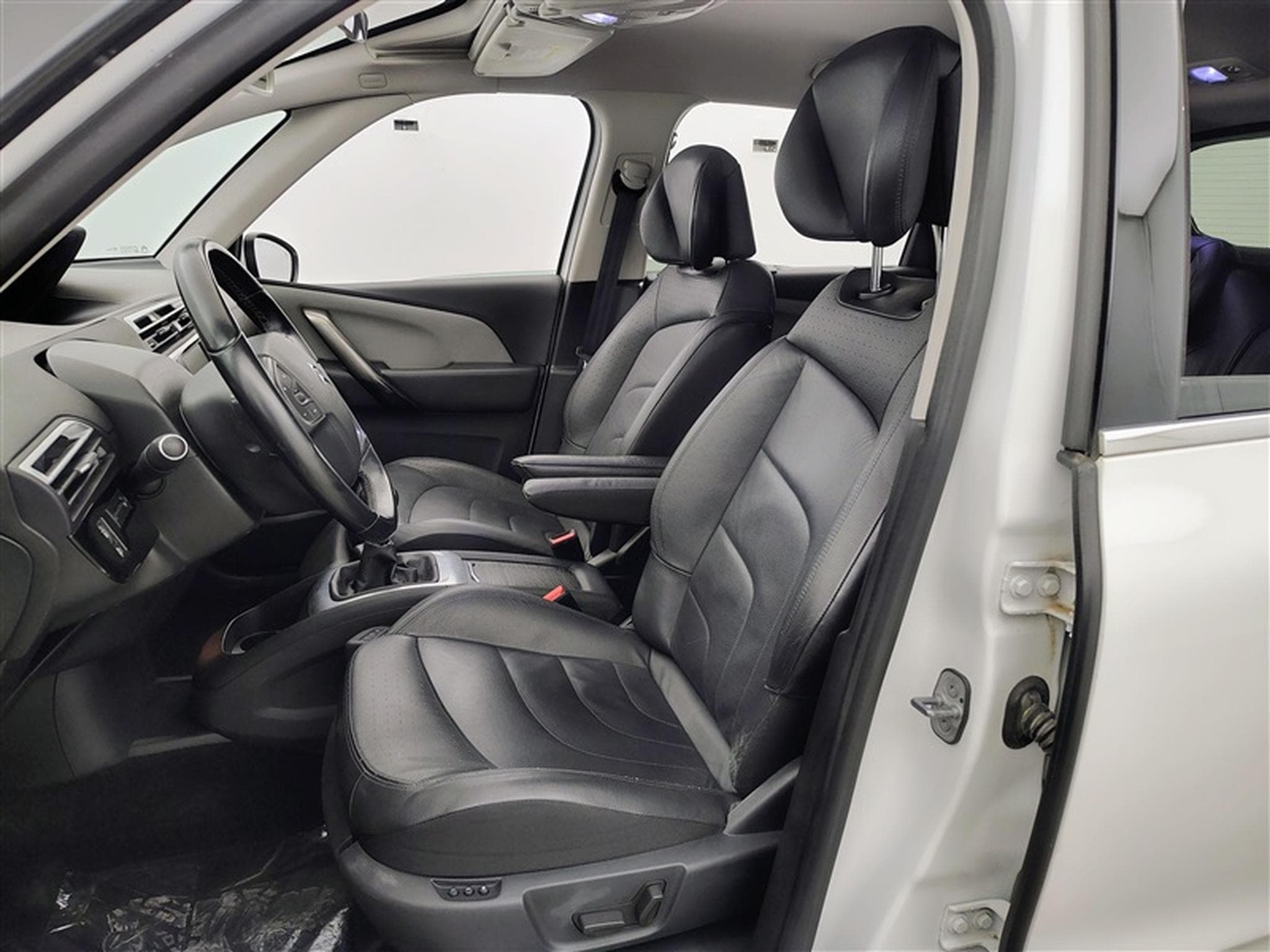 Citroen C4 SpaceTourer 1.2 PureTech 130cv Shine NAVI / CUIR / CAMERA / JA 17" (2019) - Foto 7