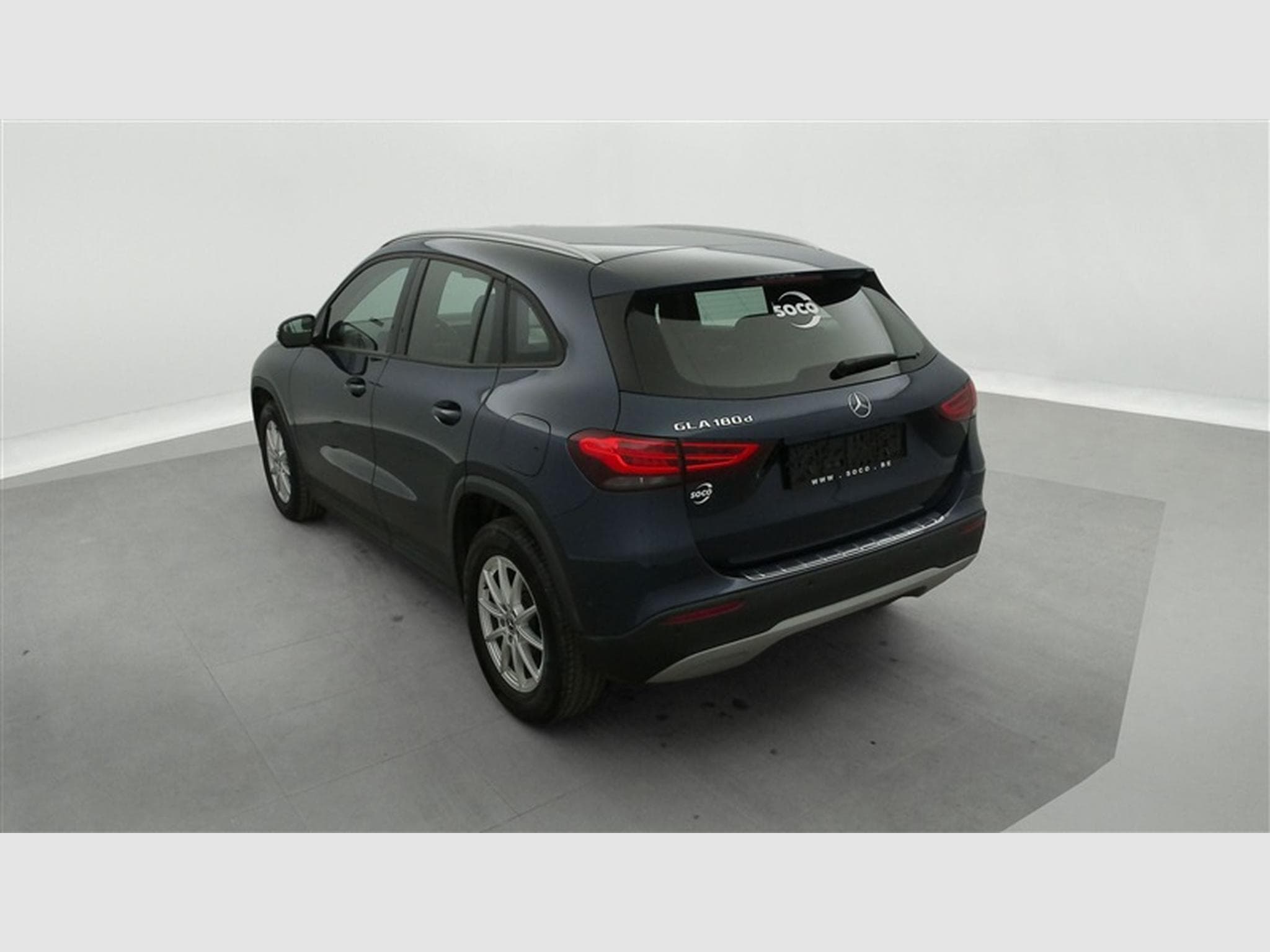 Mercedes GLA 180 180 d Business Line S-CUIR/NAVI/JA17/PDC (2022) - Foto 2