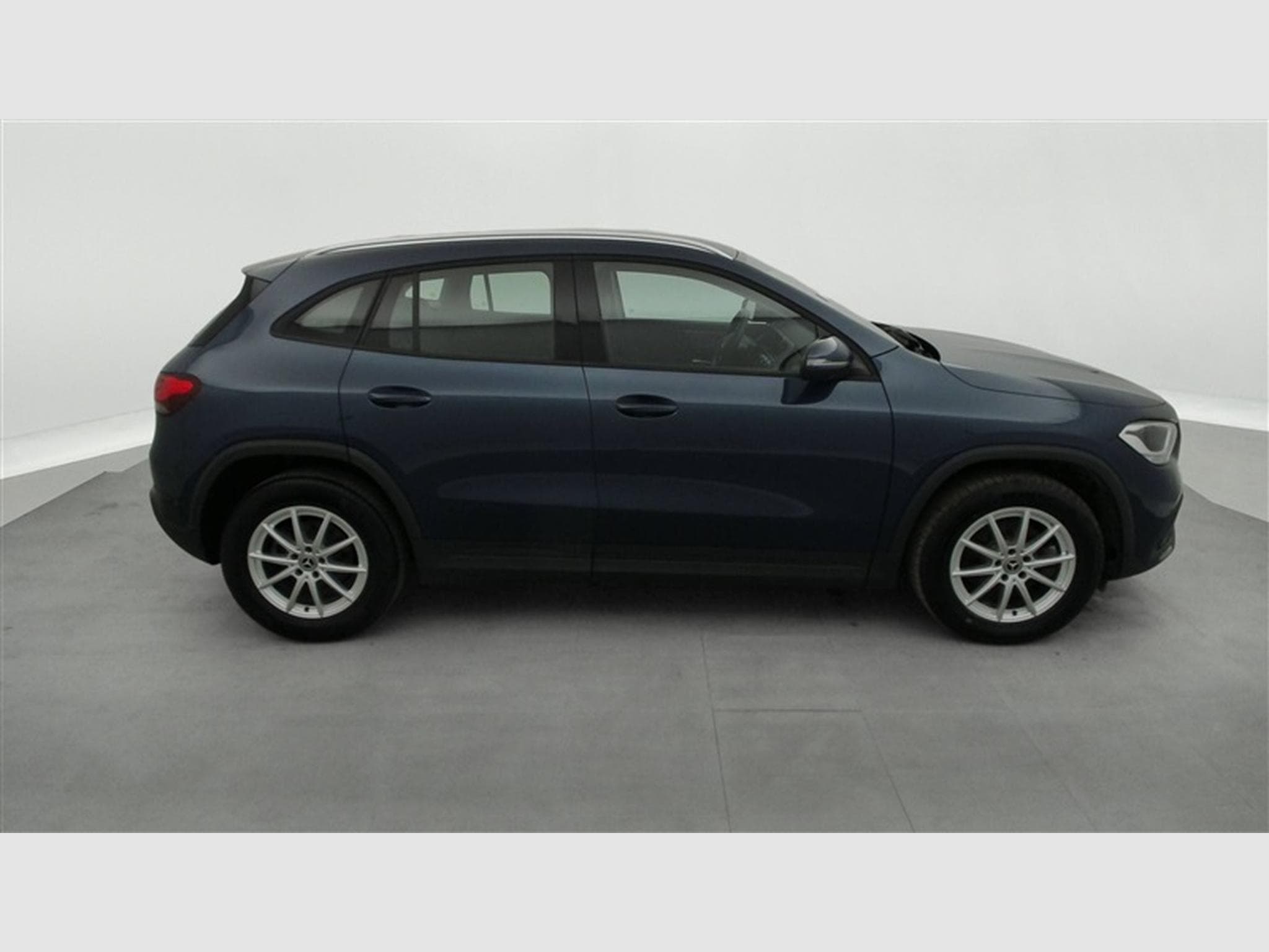 Mercedes GLA 180 180 d Business Line S-CUIR/NAVI/JA17/PDC (2022) - Foto 22