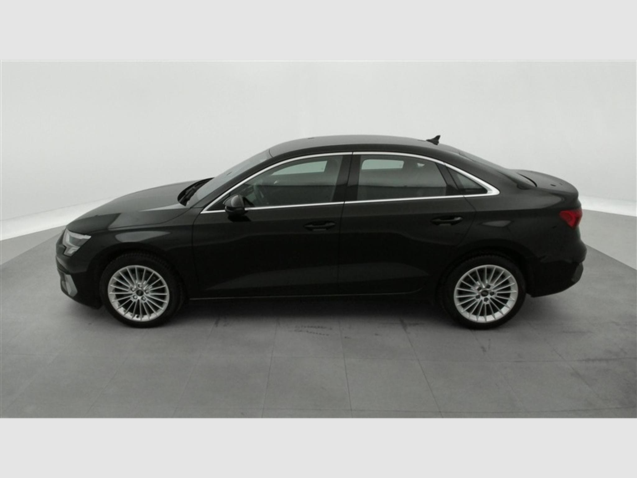 Audi A3 30 TFSI Advanced S tronic Navi / Led / PDC (2023) - Foto 3