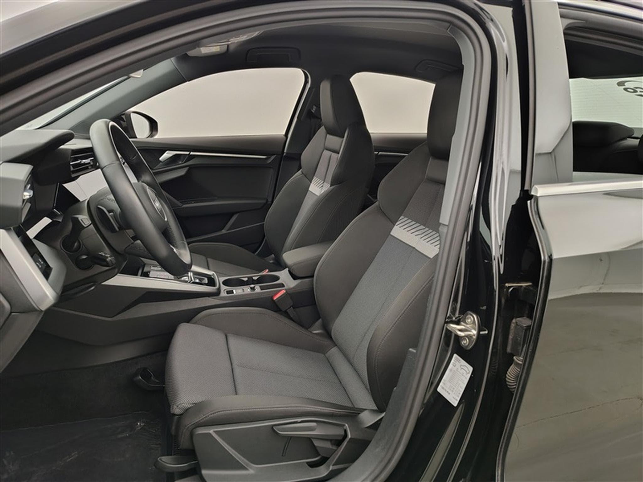 Audi A3 30 TFSI Advanced S tronic Navi / Led / PDC (2023) - Foto 7