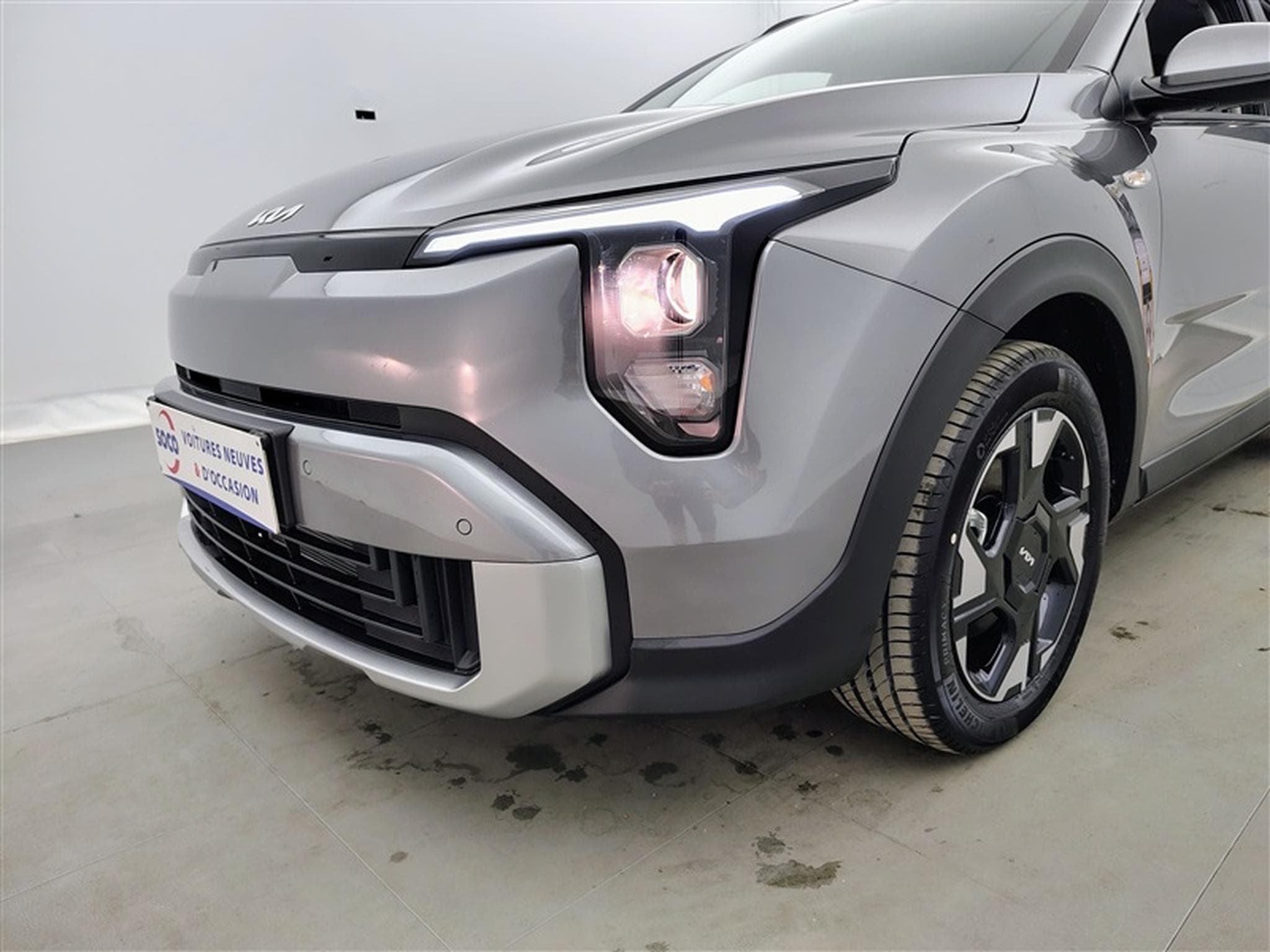 Kia Stonic 1.0 T-GDi DCT LX NAVI / FULL LED / CAMERA / JA 16" (2026) - Foto 15