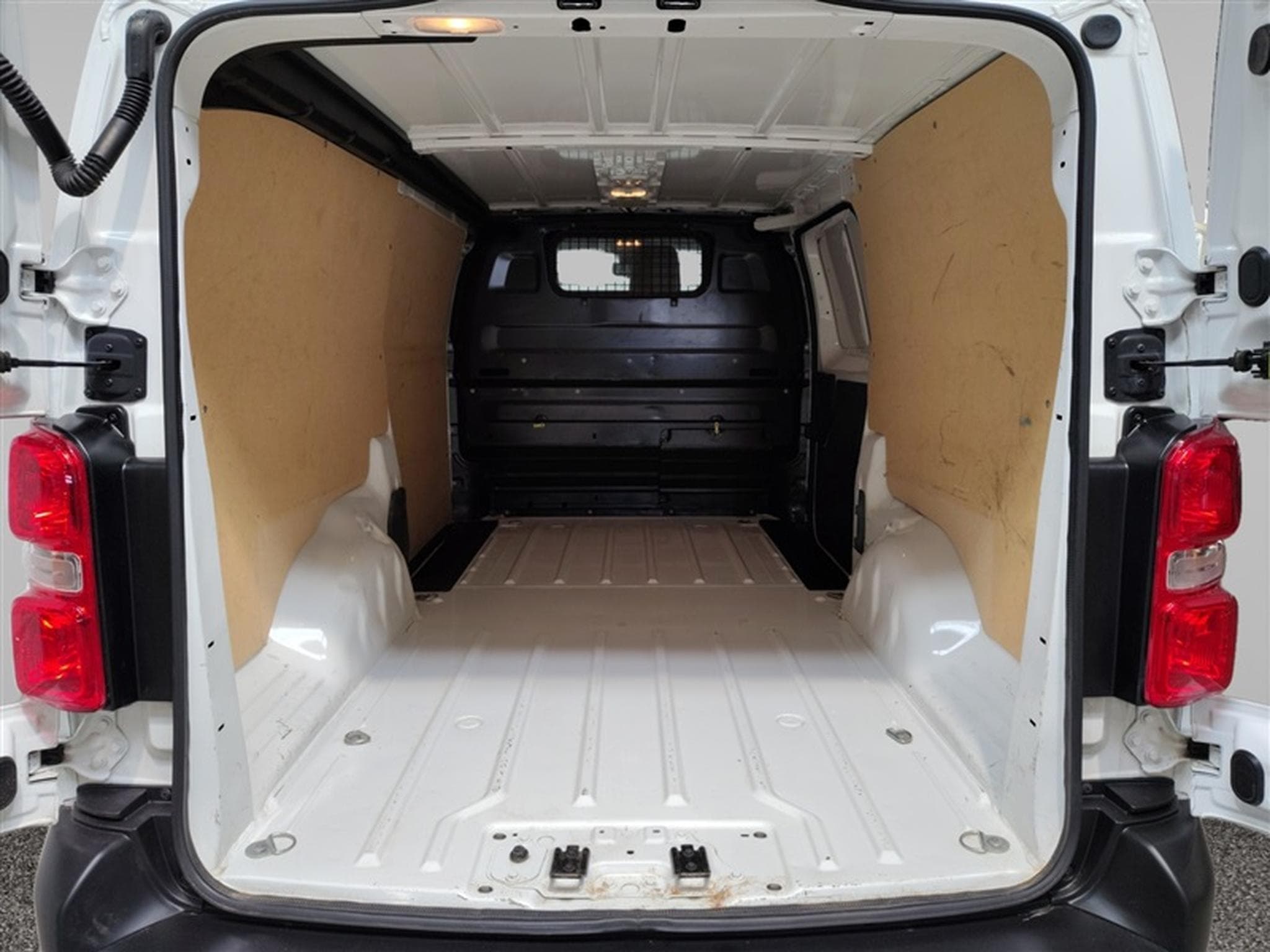 Toyota Proace 2.0 D-4D Long Comfort Equip à vérif (2022) - Foto 14