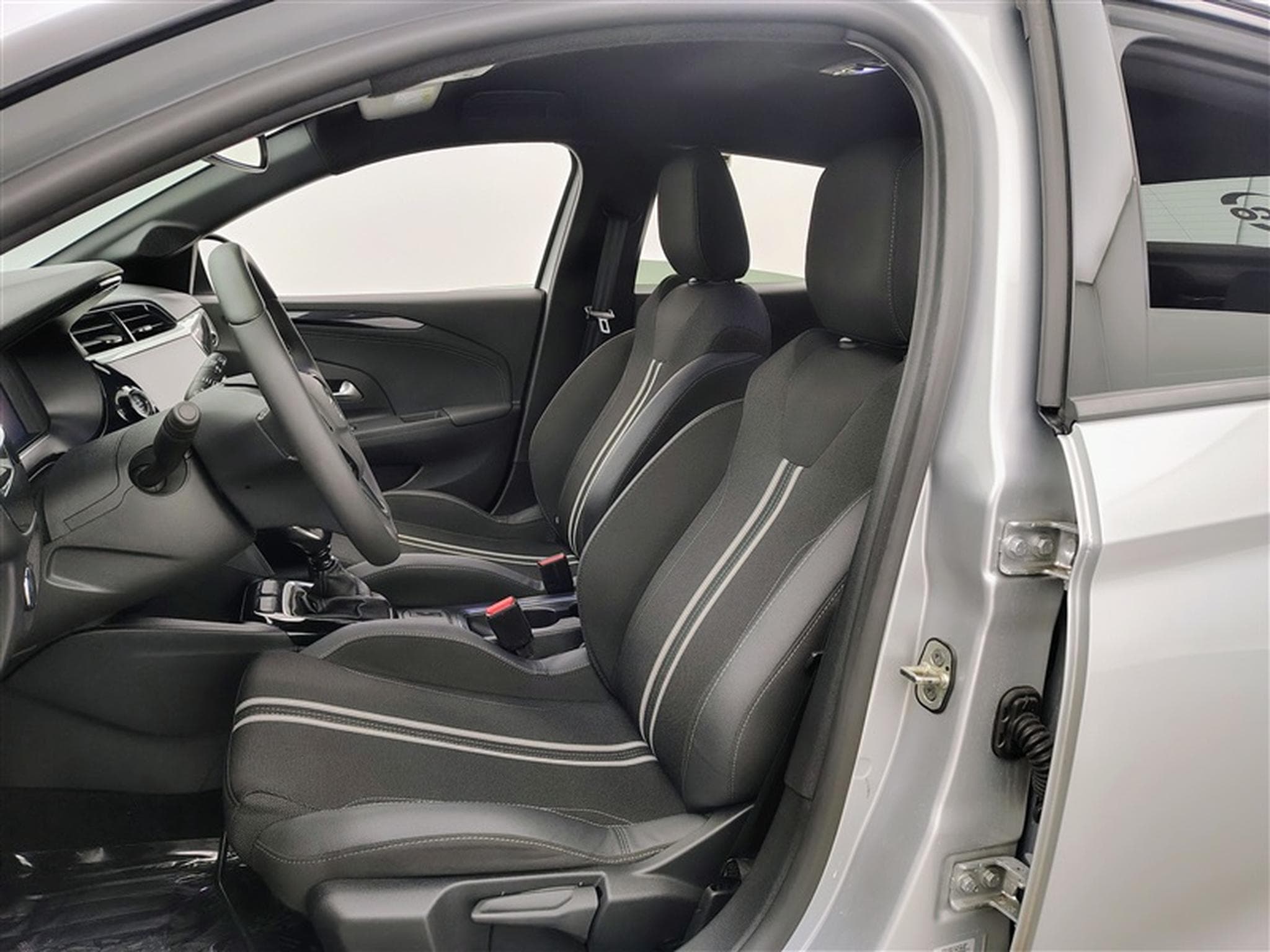 Opel Corsa 1.2 Turbo GS Line CARPLAY / FULL LED / S-CUIR (2024) - Photo 7