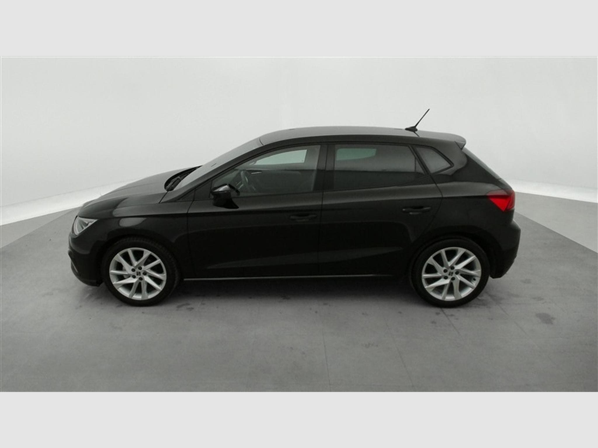 Seat Ibiza 1.0 TSI 95Cv FR CARPLAY / FULL LED / ALU / PDC (2025) - Photo 3