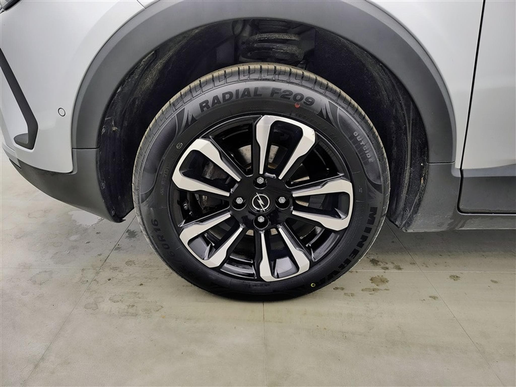 Opel Crossland 1.2 Turbo Ultimate NAVI / FULL LED / PDC AV-AR (2024) - Photo 6