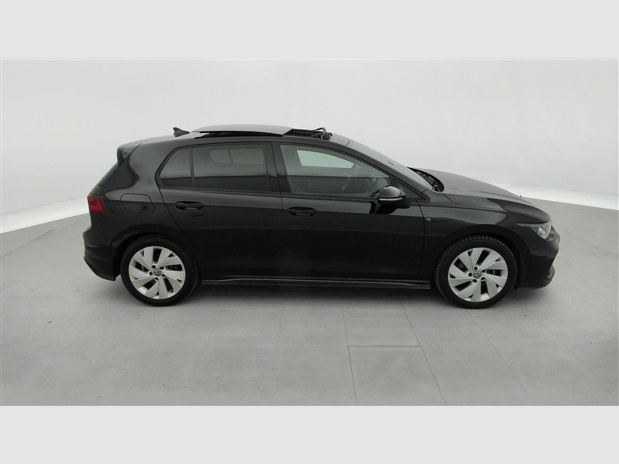 VW Golf 1.5 eTSI 150cv DSG R-Line NAVI / FULL LED / TOIT PANO / CAM (2024) - Photo 24