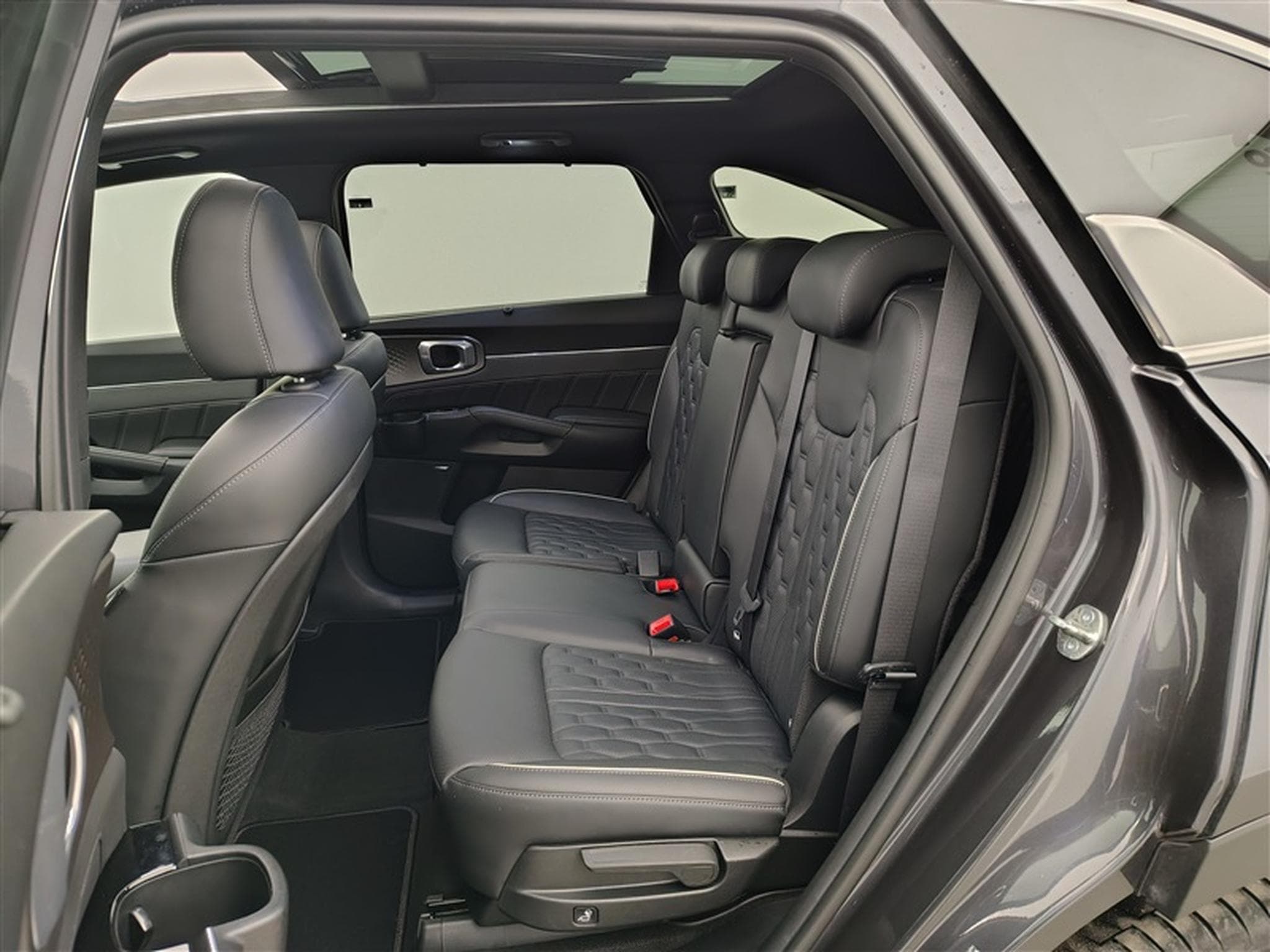 Kia Sorento HEV 1.6 TGI AWD Pulse 7pl CLIM/NAVI/CAMERA (2025) - Photo 13