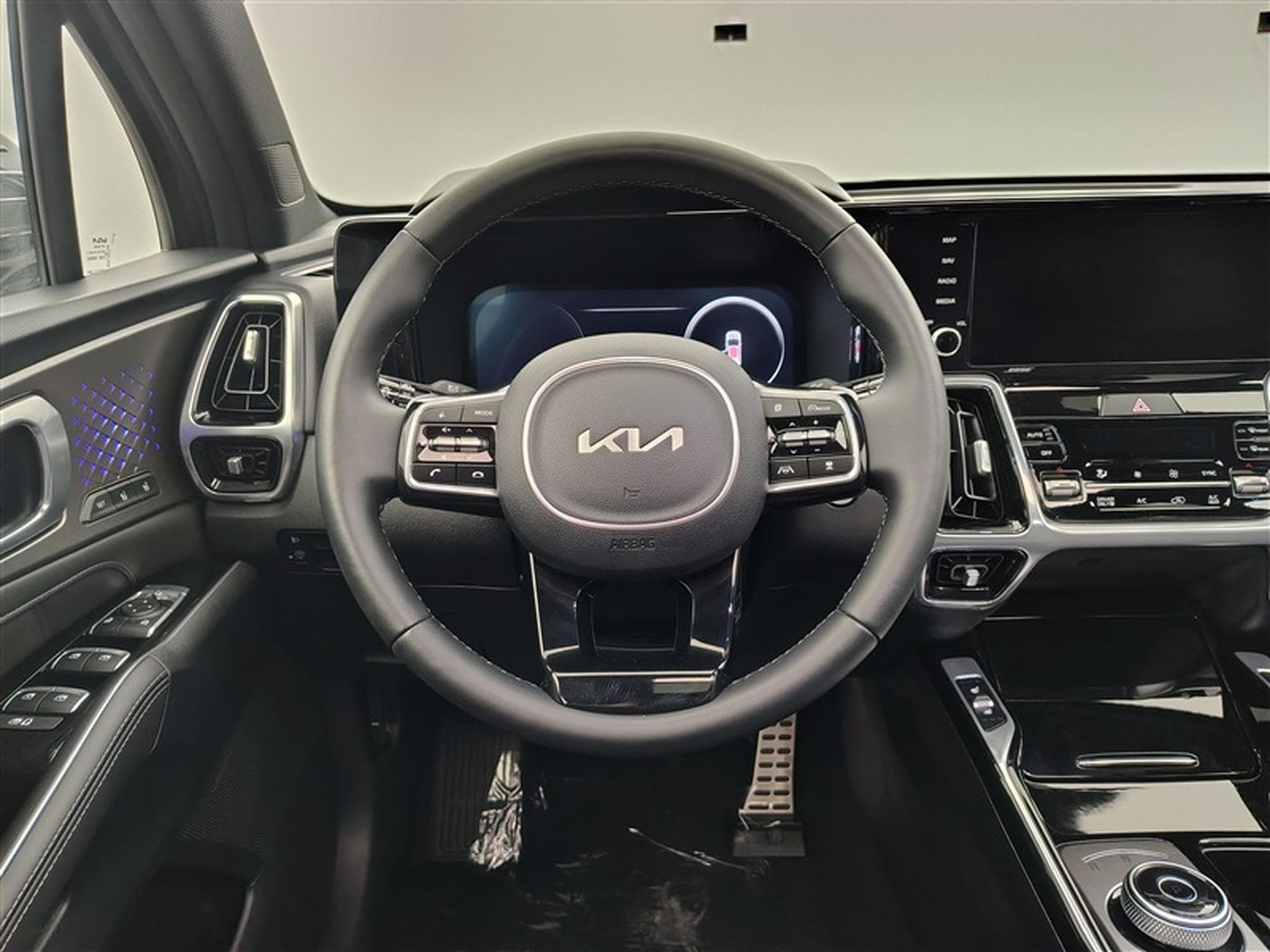 Kia Sorento HEV 1.6 TGI AWD Pulse 7pl CLIM/NAVI/CAMERA (2025) - Photo 9
