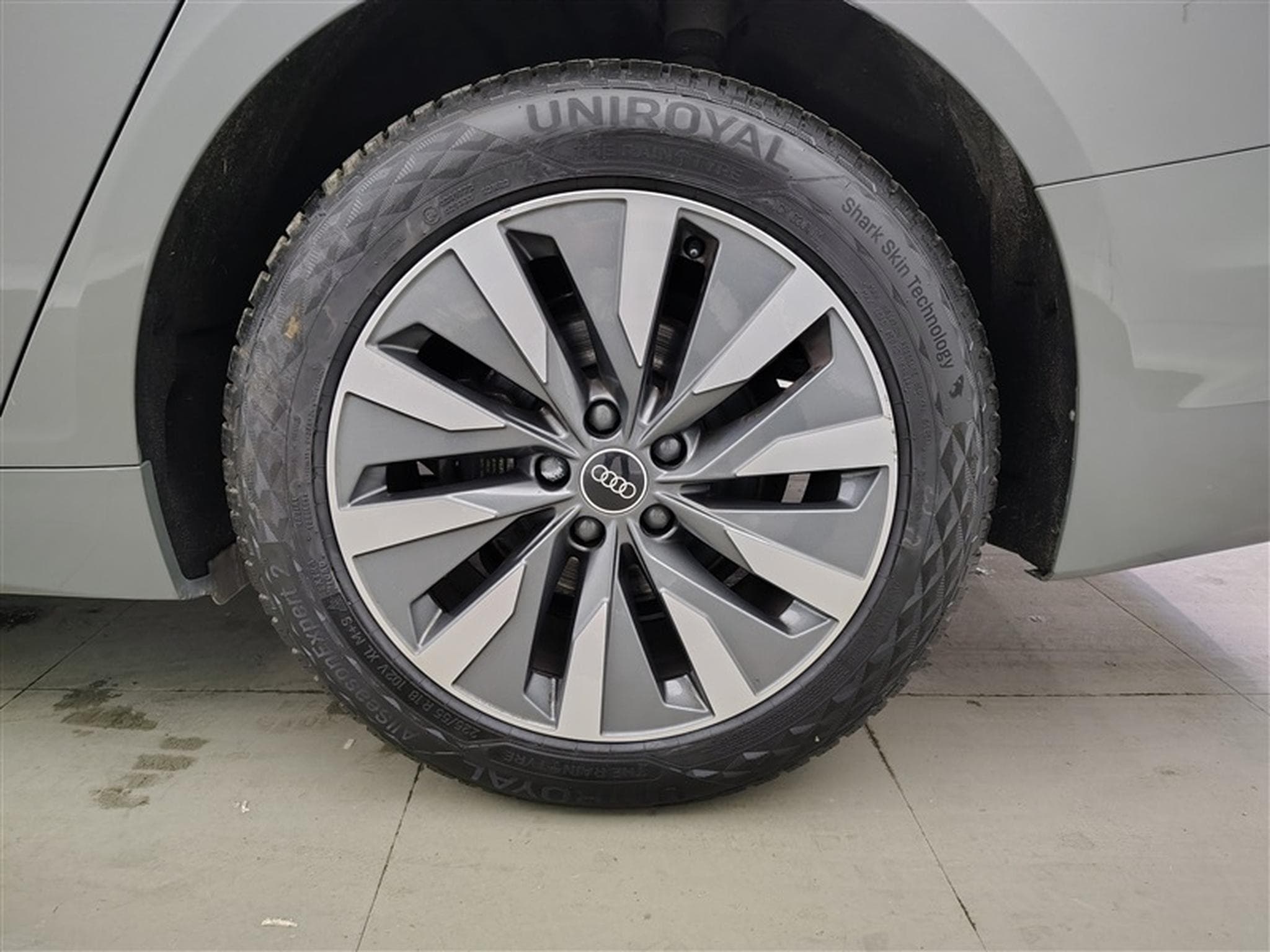 Audi A6 Avant 35 TDI 163Cv S-Tronic (2021) - Photo 6