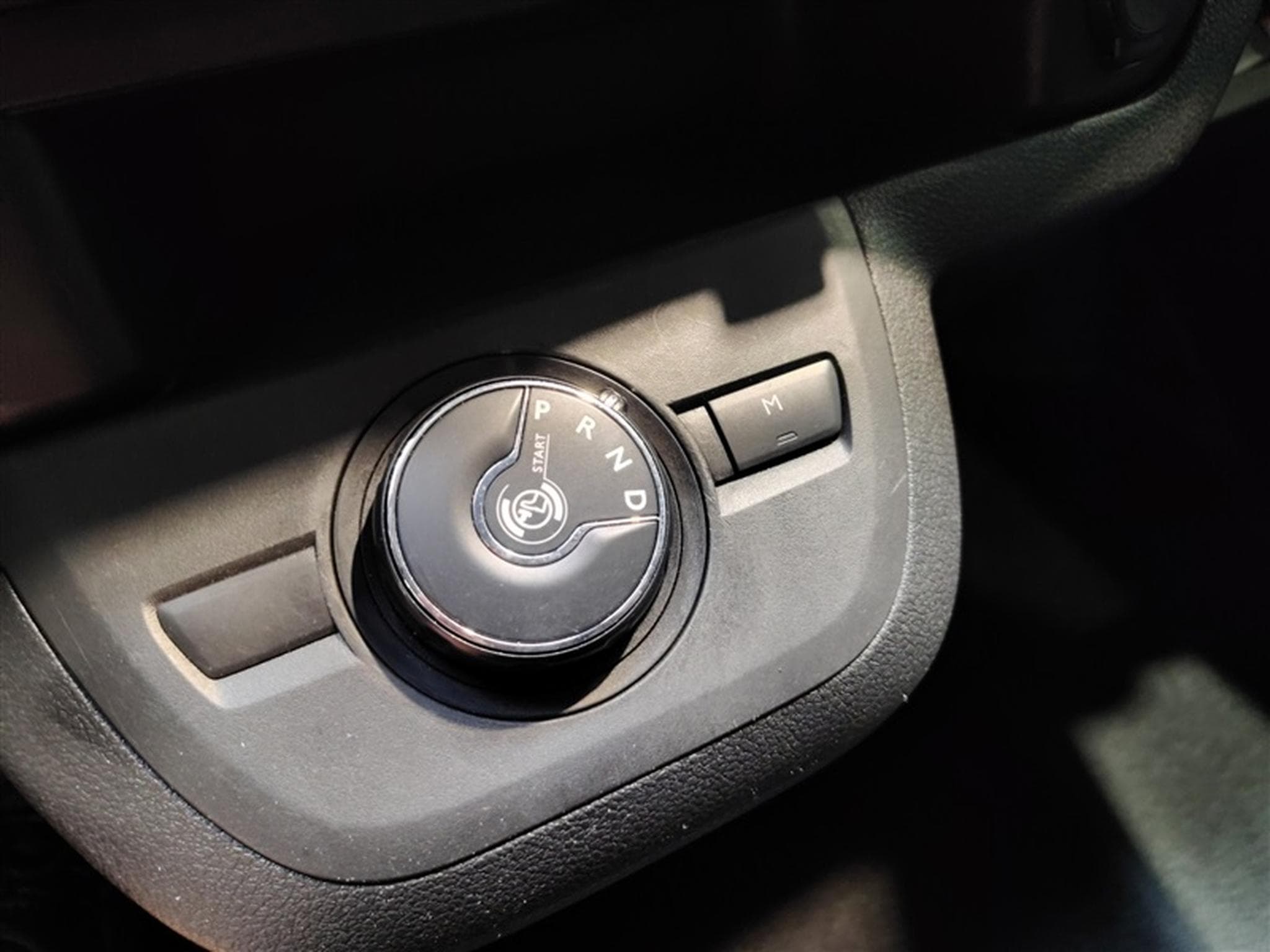 Opel Vivaro 2.0 TD 145cv AUTO L3H1 3pl. NAVI / CARPLAY / CAMERA (2023) - Photo 13