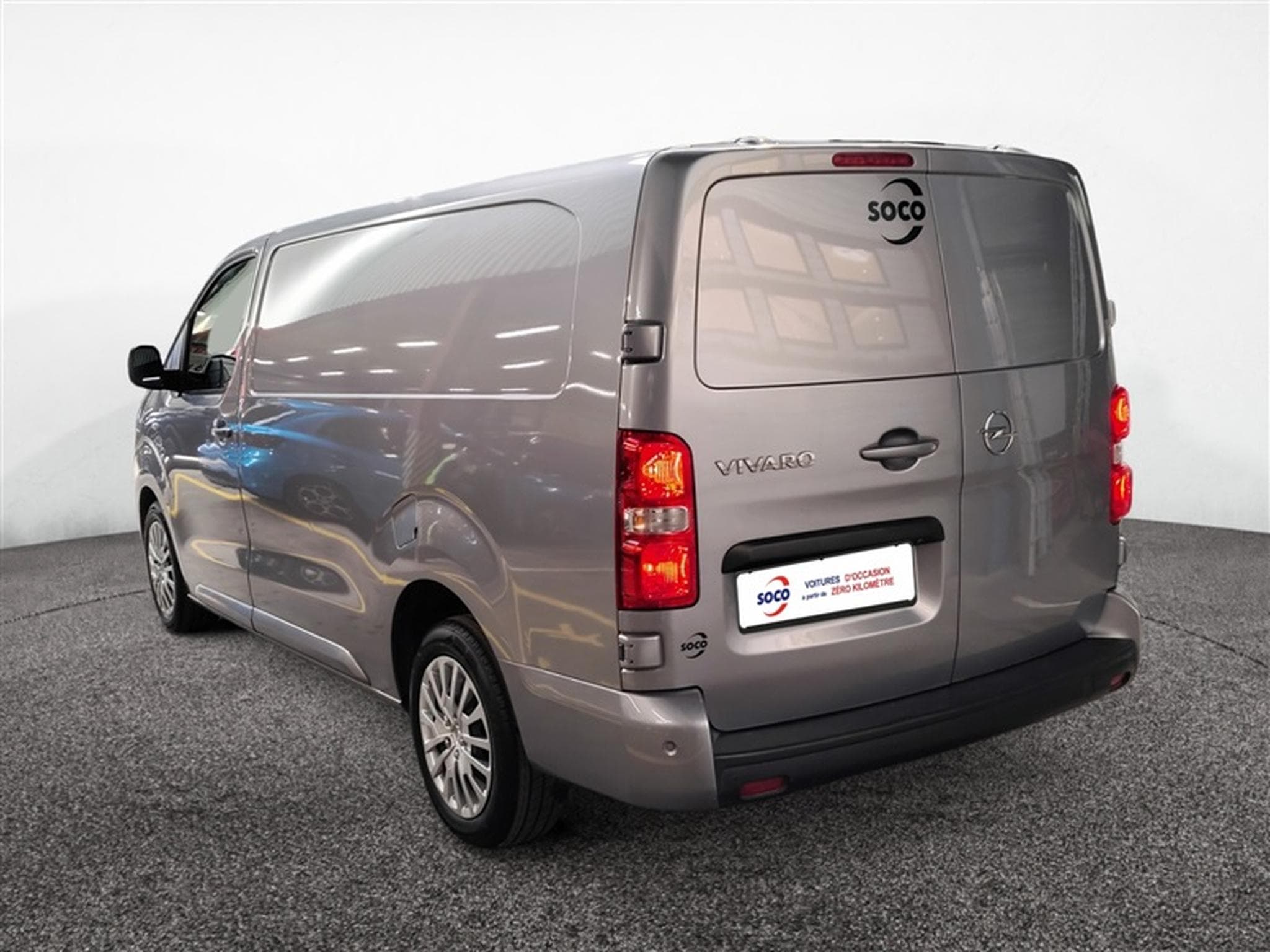 Opel Vivaro 2.0 TD 145cv AUTO L3H1 3pl. NAVI / CARPLAY / CAMERA (2023) - Photo 2