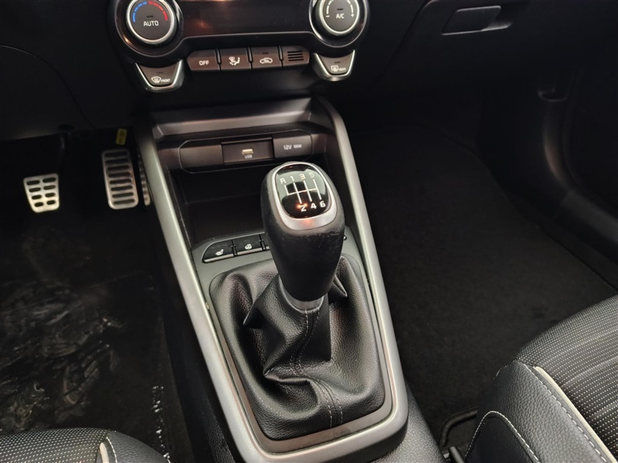 Kia Stonic 1.0 T GT Line ISG Navi/CarPlay/Caméra (2021) - Photo 11