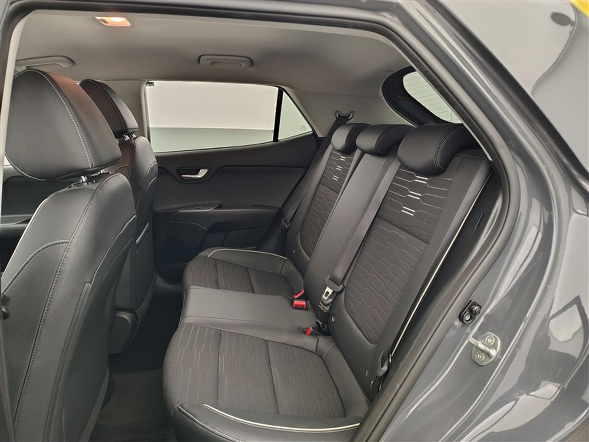 Kia Stonic 1.0 T GT Line ISG Navi/CarPlay/Caméra (2021) - Photo 12