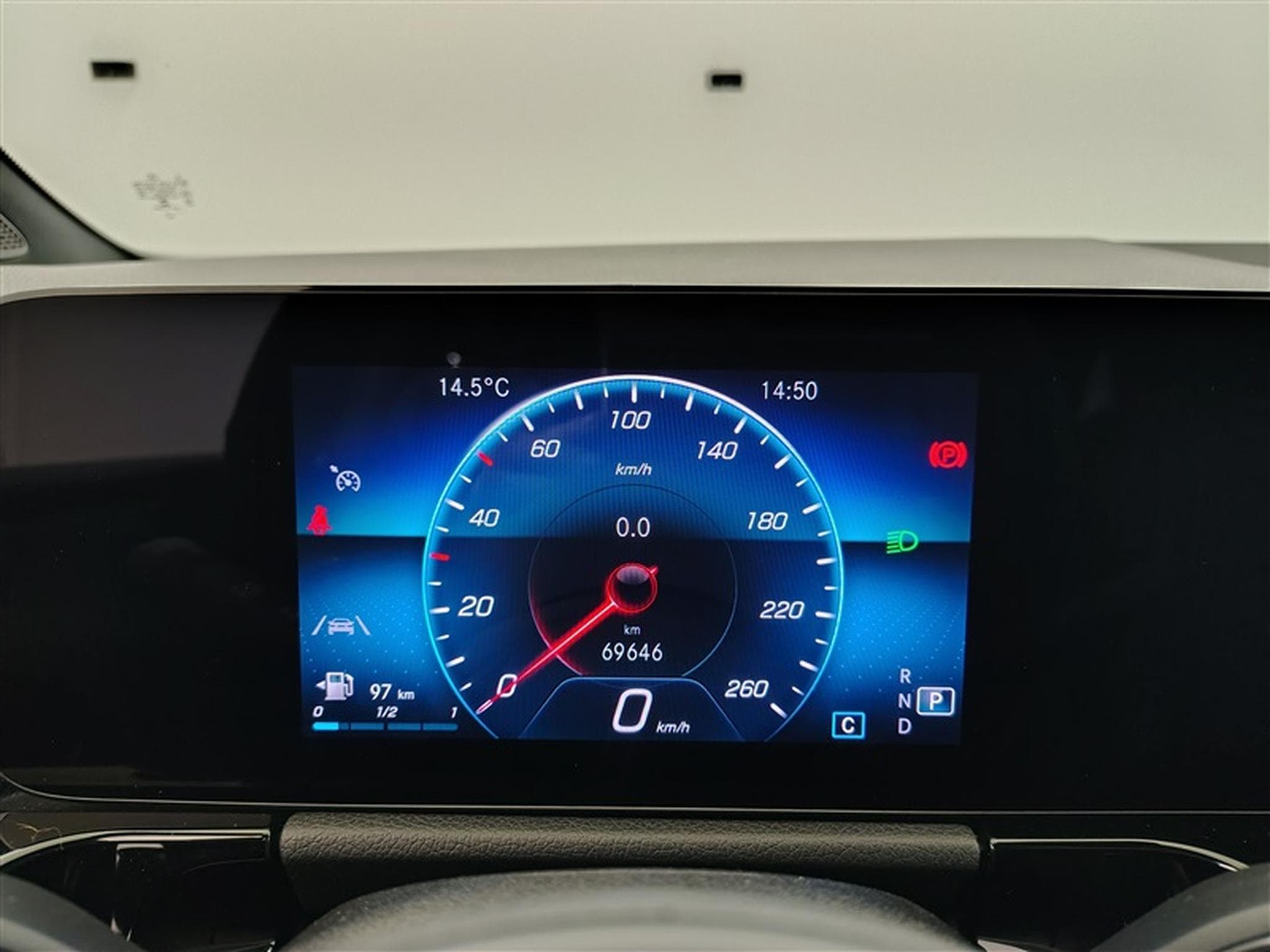 Mercedes B 180 Business Line CAM/CARPLAY/Attache rem (2023) - Photo 10