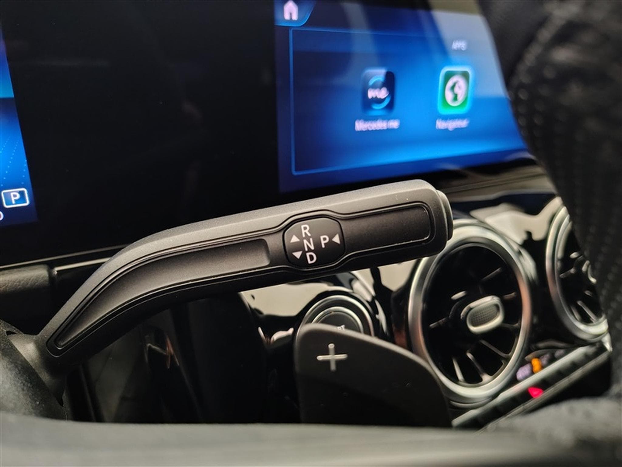 Mercedes B 180 Business Line CAM/CARPLAY/Attache rem (2023) - Photo 12