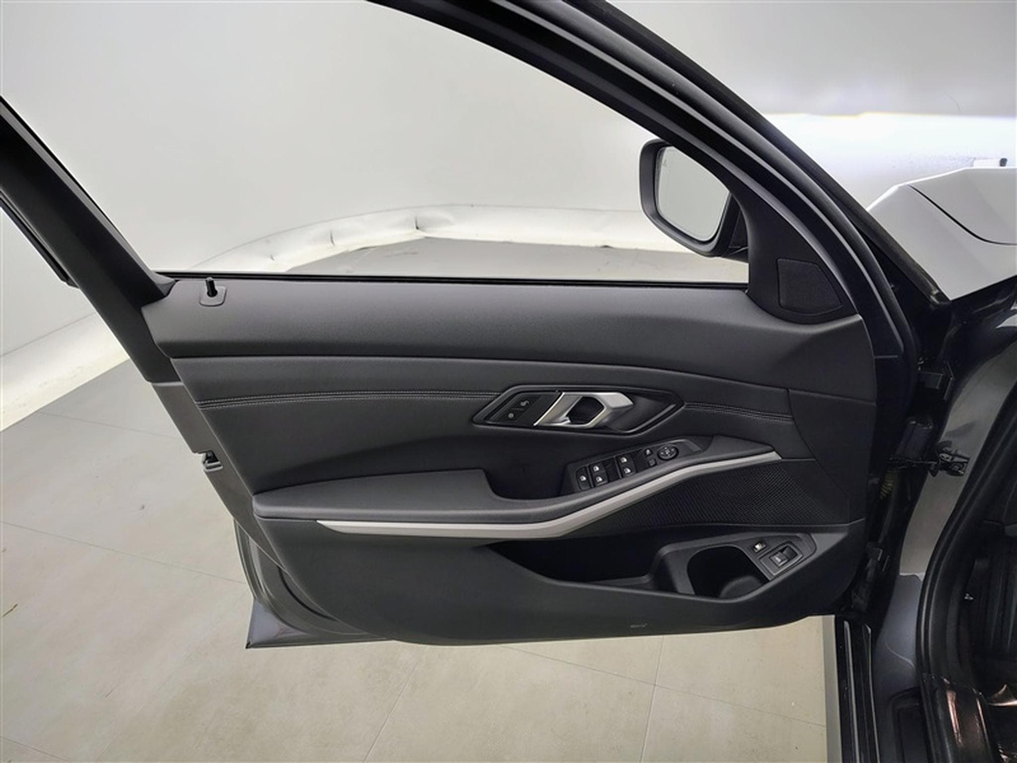 BMW 320 eA PHEV Cuir / Navi Cockpit / Led (2022) - Photo 17
