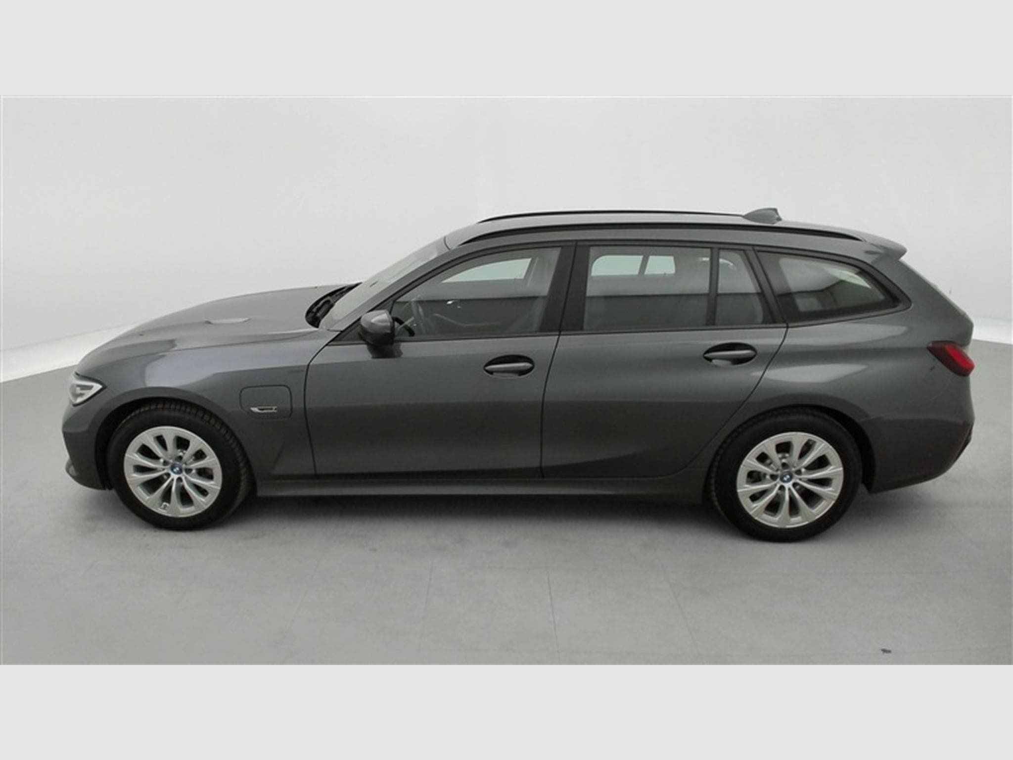 BMW 320 eA PHEV Cuir / Navi Cockpit / Led (2022) - Photo 3