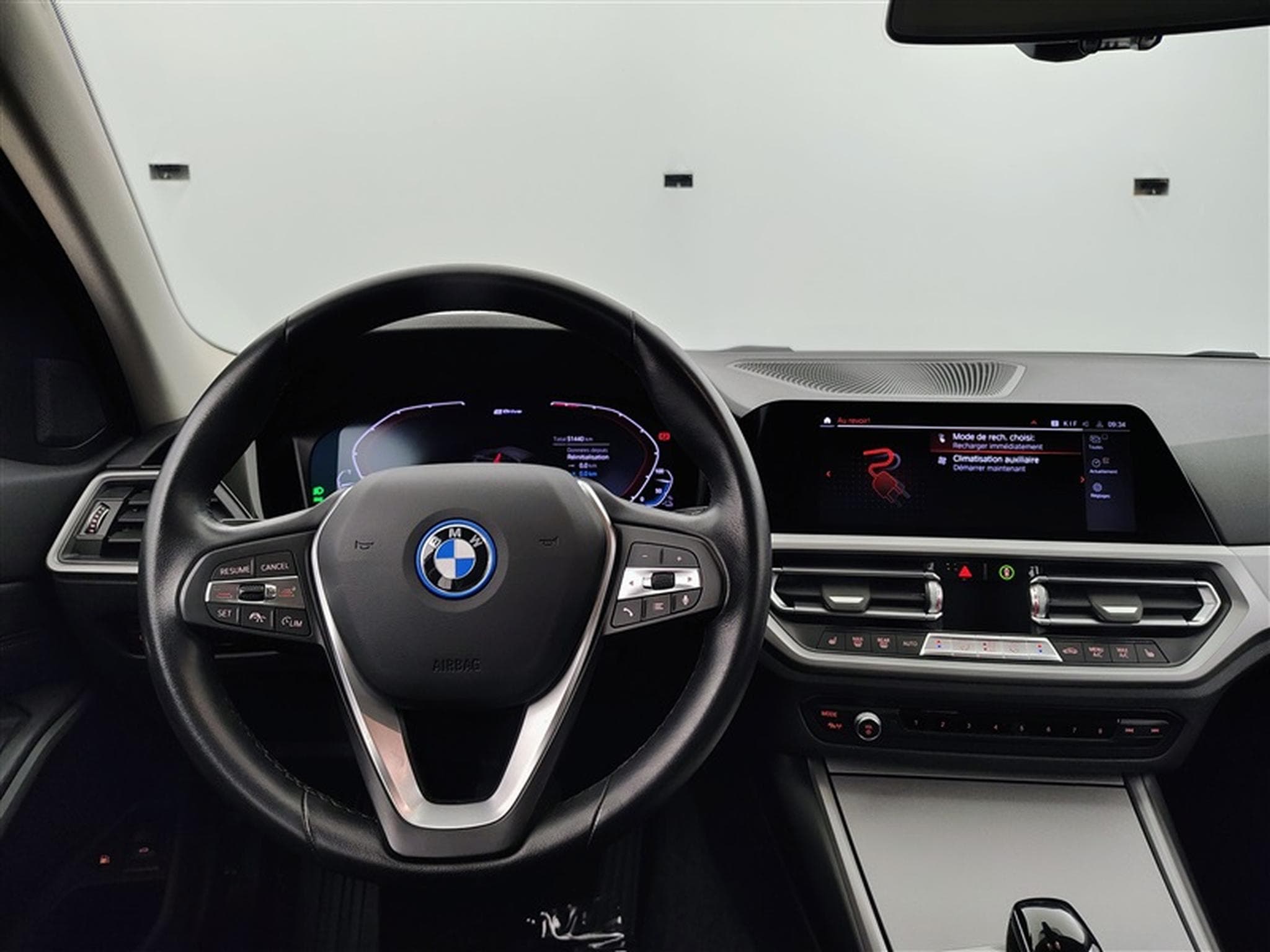 BMW 320 eA PHEV Cuir / Navi Cockpit / Led (2022) - Photo 9