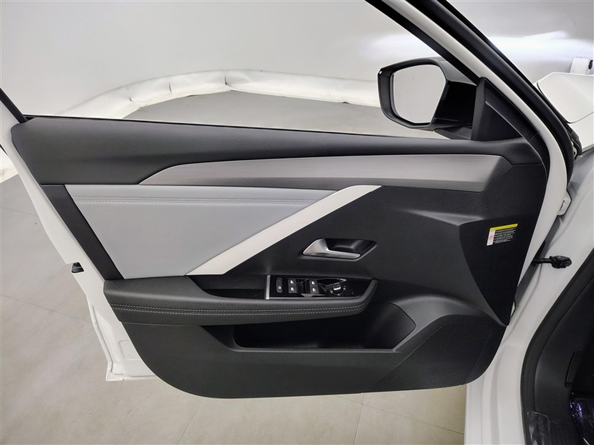 Opel Astra 1.2 Turbo Edition S/S (EU6.4) (2023) - Photo 17