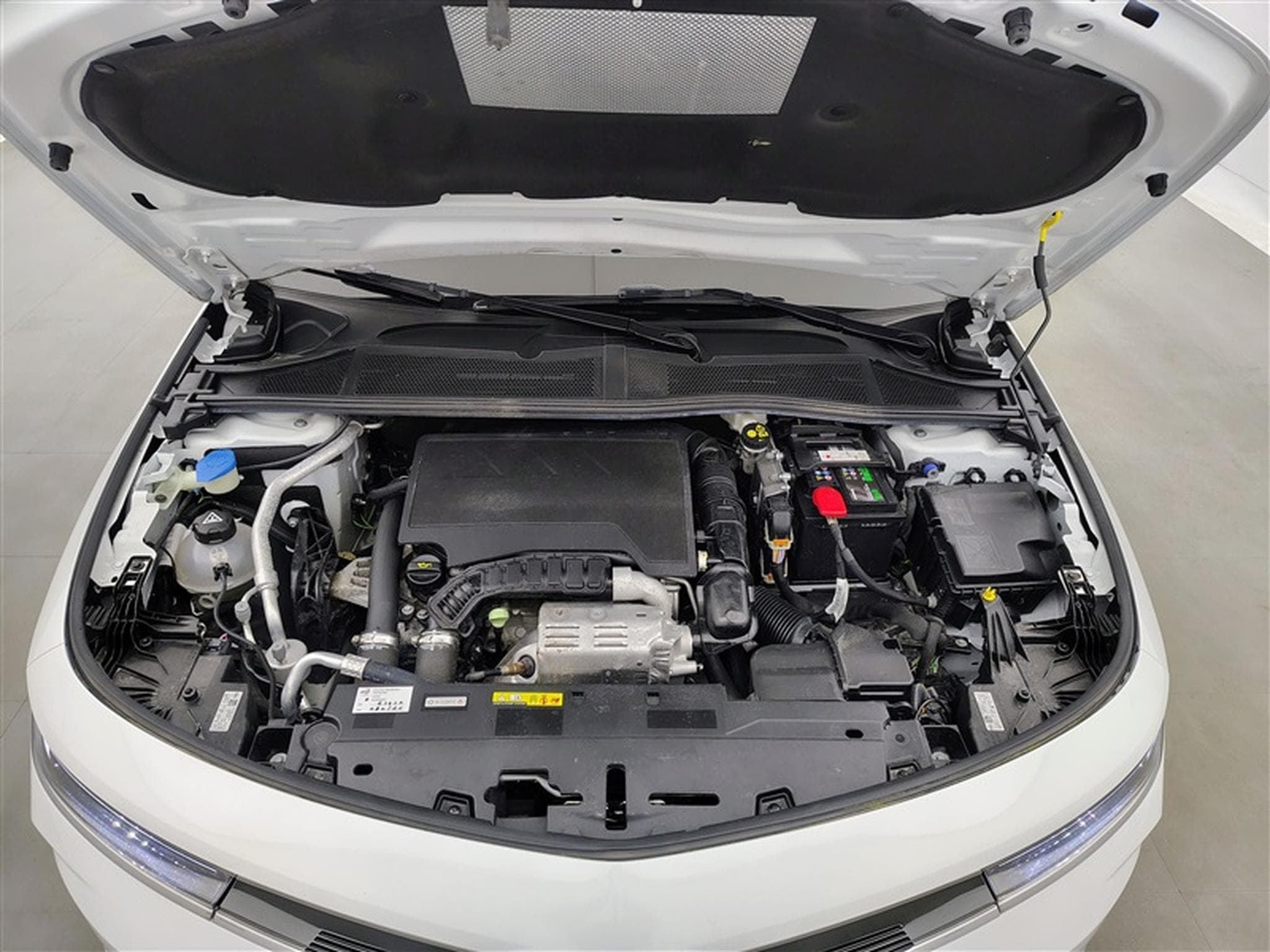 Opel Astra 1.2 Turbo Edition S/S (EU6.4) (2023) - Photo 19