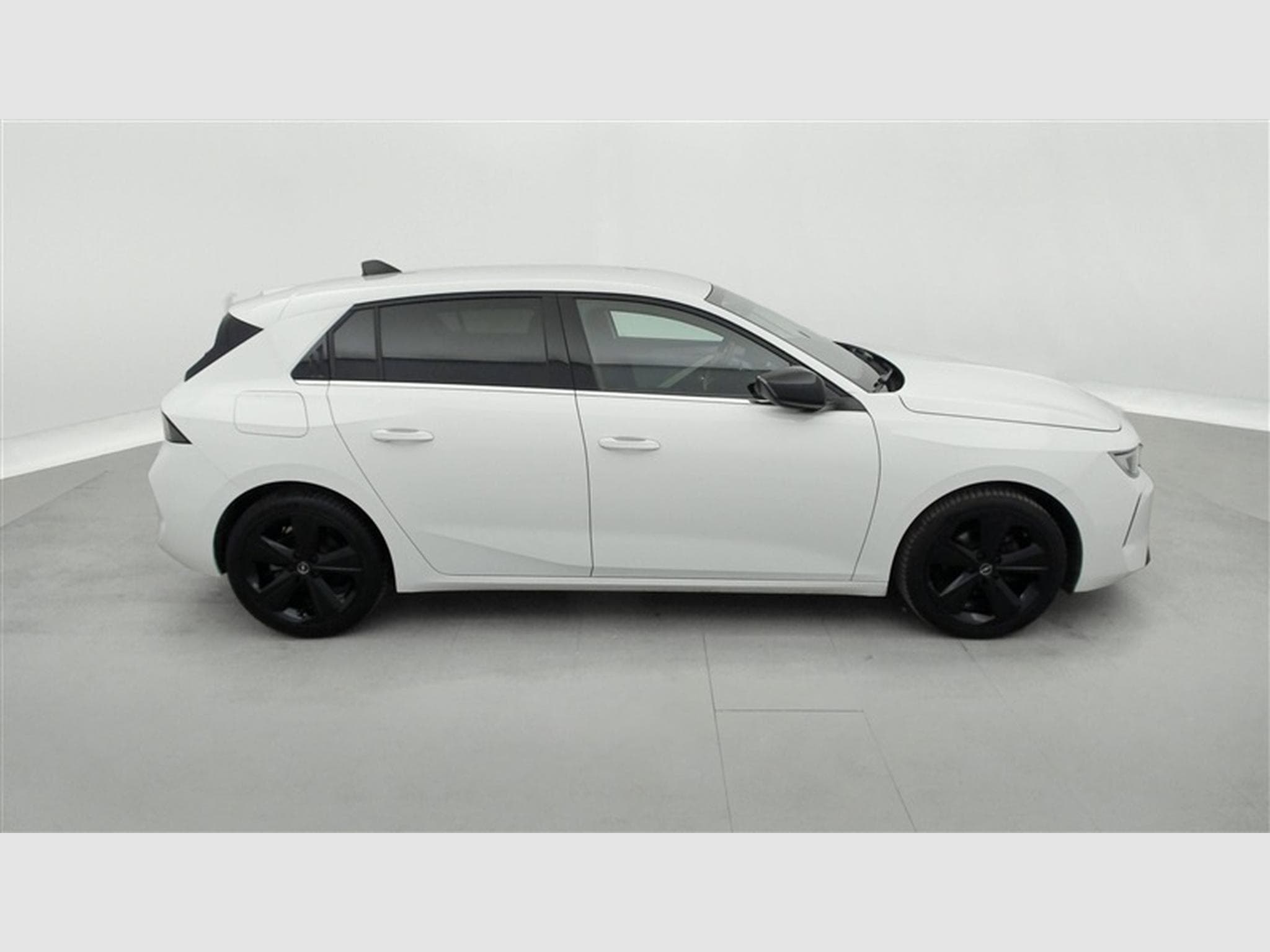 Opel Astra 1.2 Turbo Edition S/S (EU6.4) (2023) - Photo 24