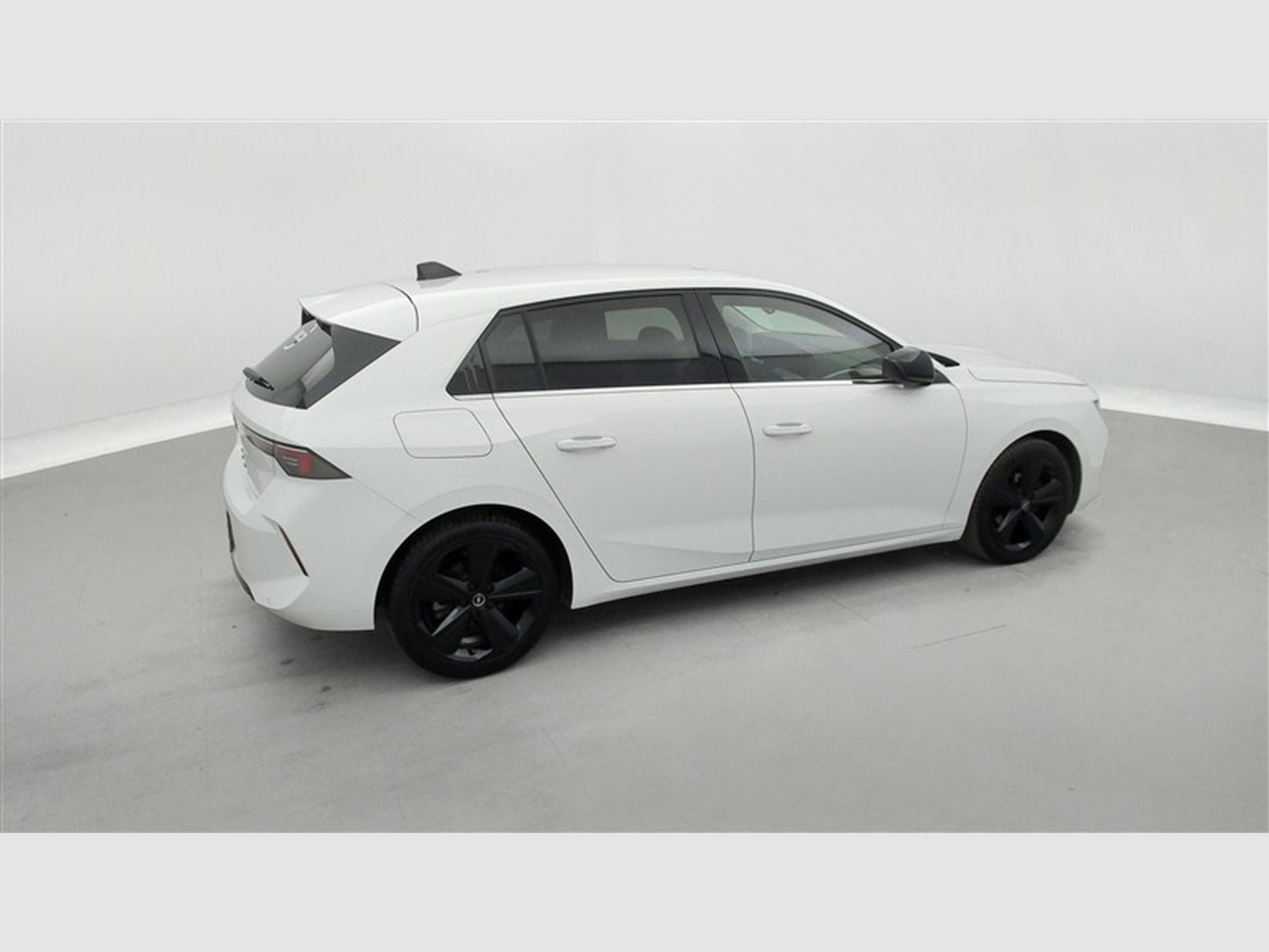 Opel Astra 1.2 Turbo Edition S/S (EU6.4) (2023) - Photo 25