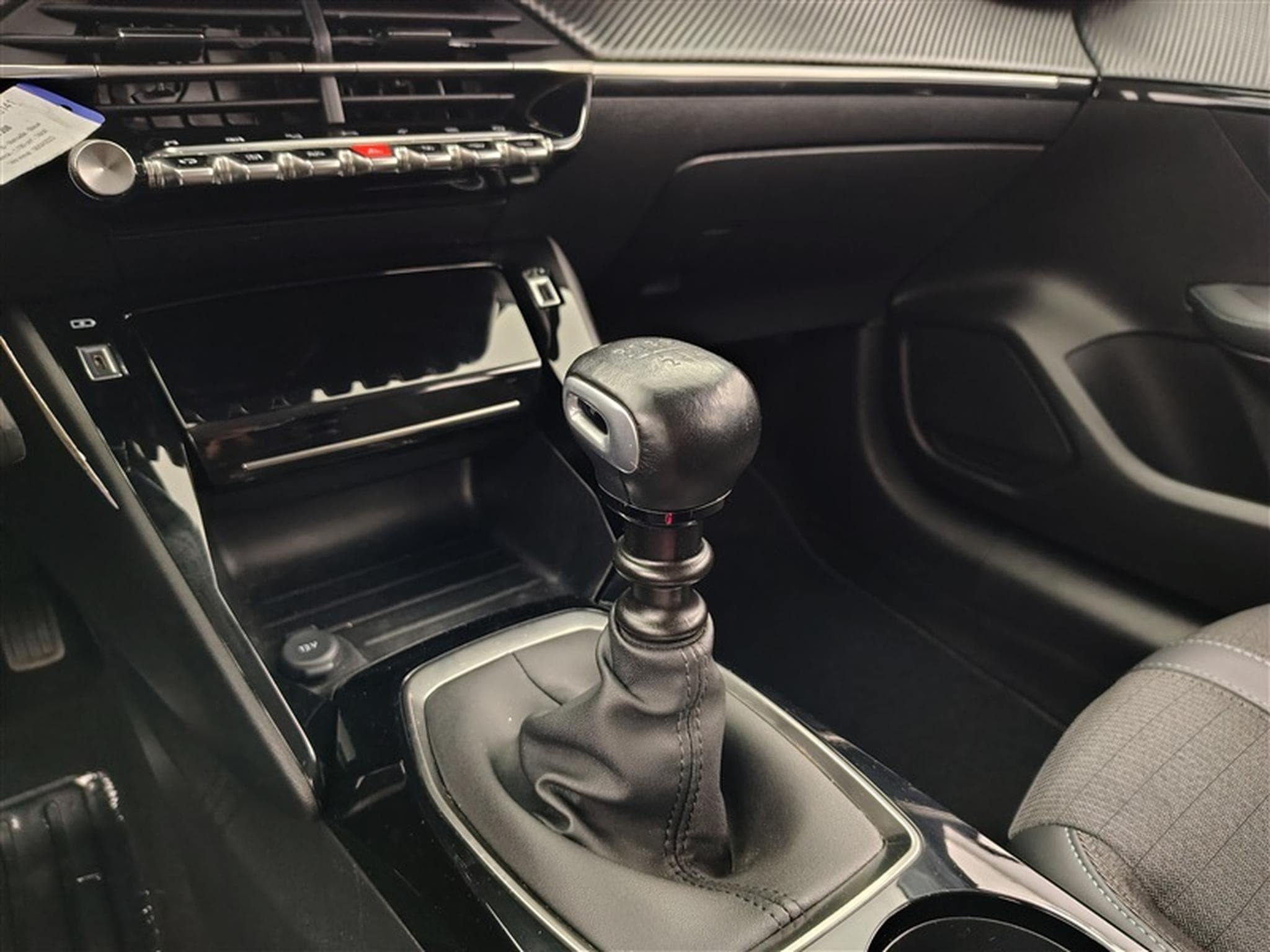 Peugeot 208 1.2i PureTech Allure Pack (EU6.4) (2023) - Foto 12