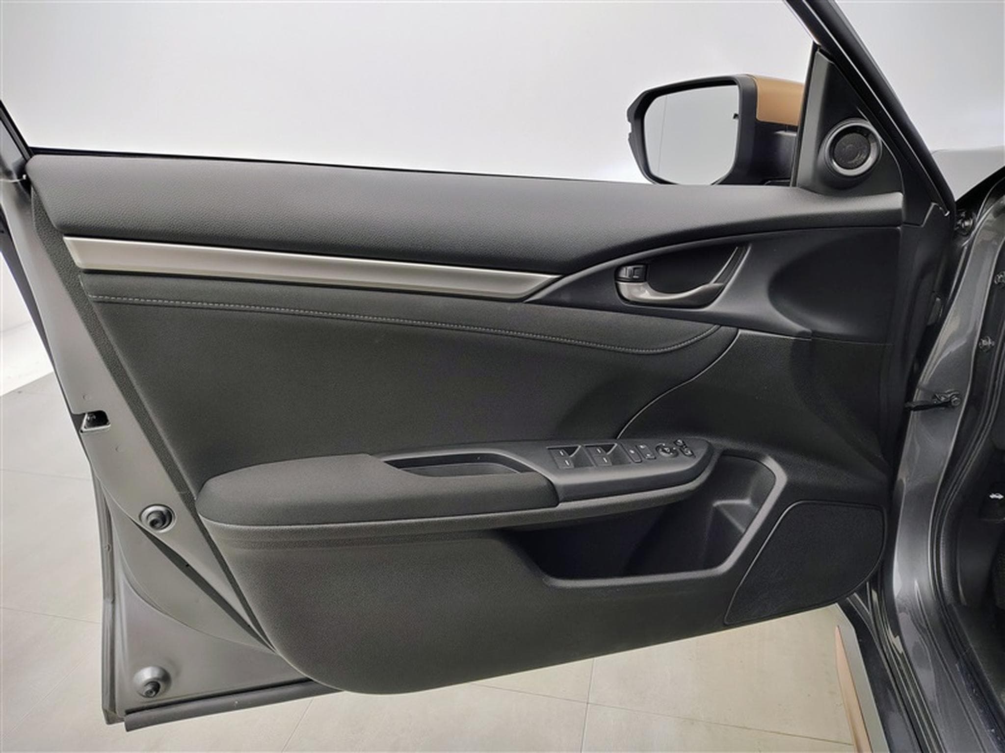 Honda Civic 1.0 i-VTEC Elegance MY21 (2021) - Foto 17