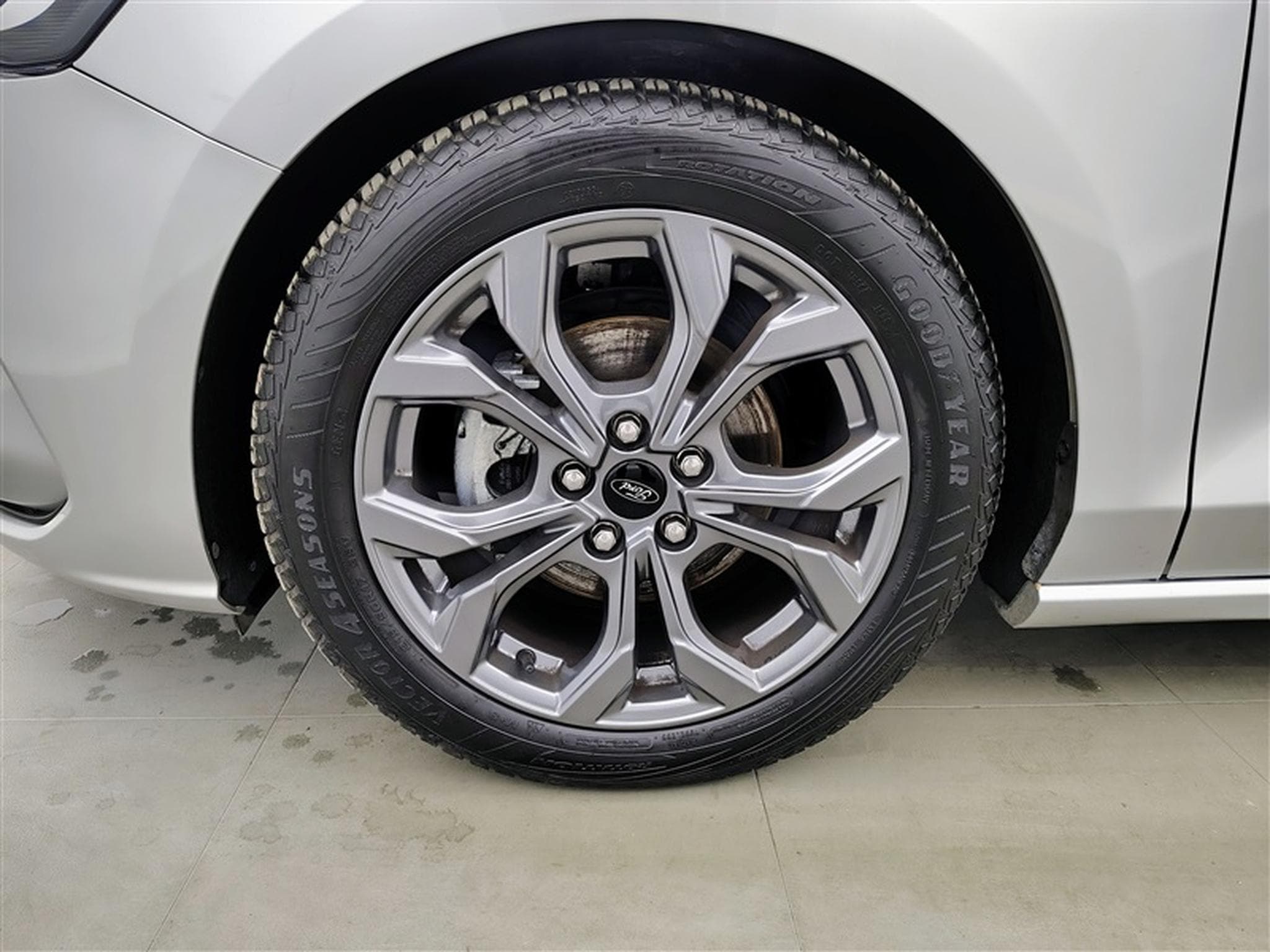 Ford Focus SW 1.5 EcoBlue 115cv PowerShift ST-Line NAVI / FULL LED (2025) - Foto 6