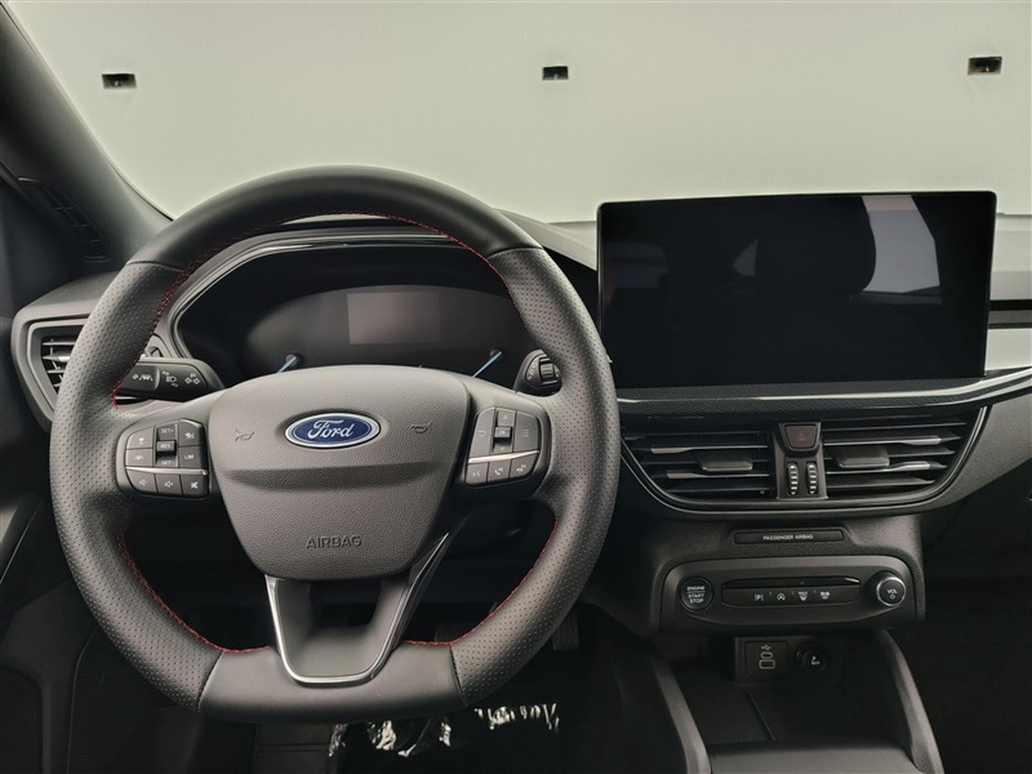 Ford Focus SW 1.5 EcoBlue 115cv PowerShift ST-Line NAVI / FULL LED (2025) - Foto 9