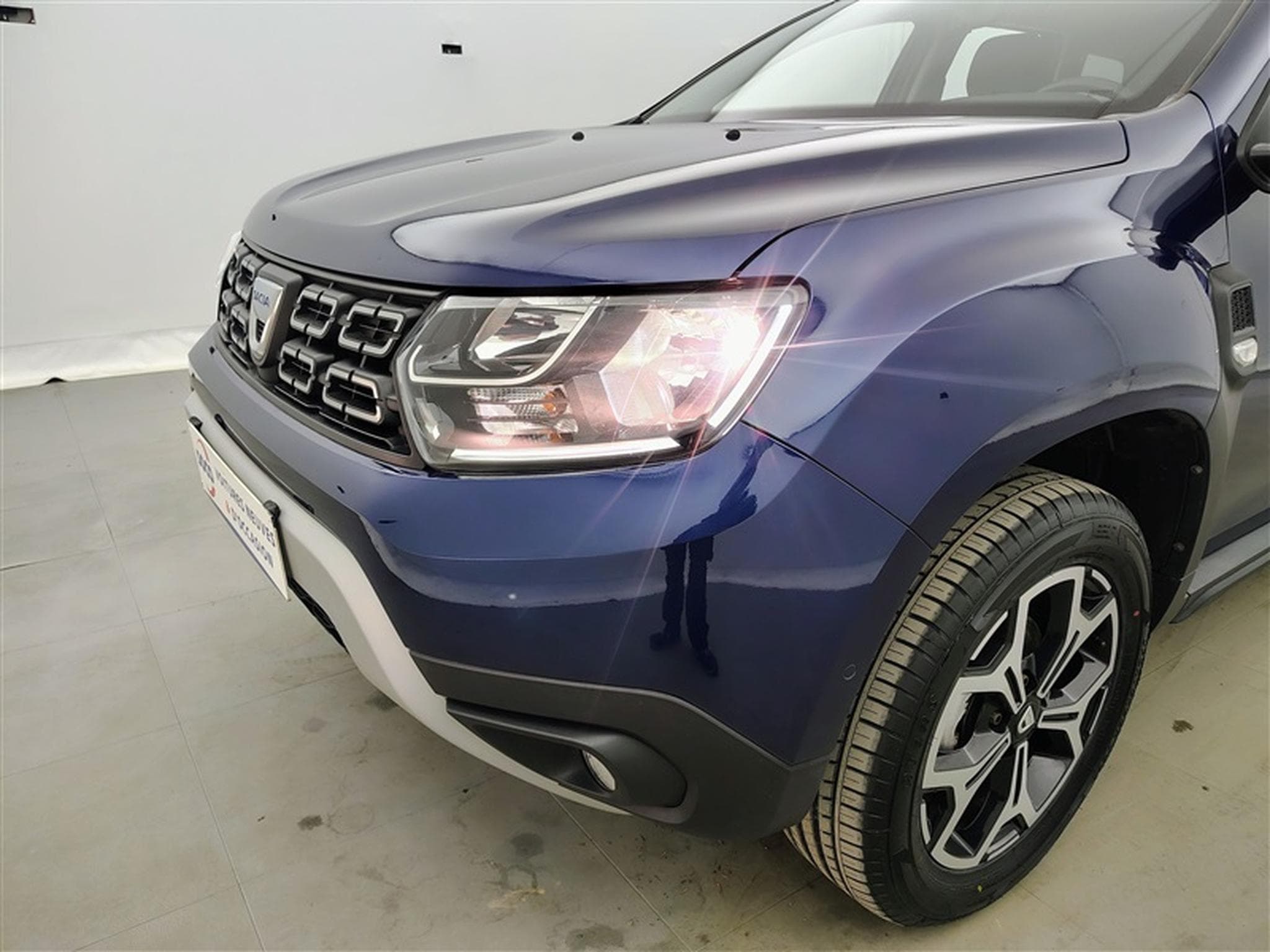 Dacia Duster 1.0 TCe 100Cv Prestige NAVI / CAMERA / ALU / PDC (2019) - Foto 15