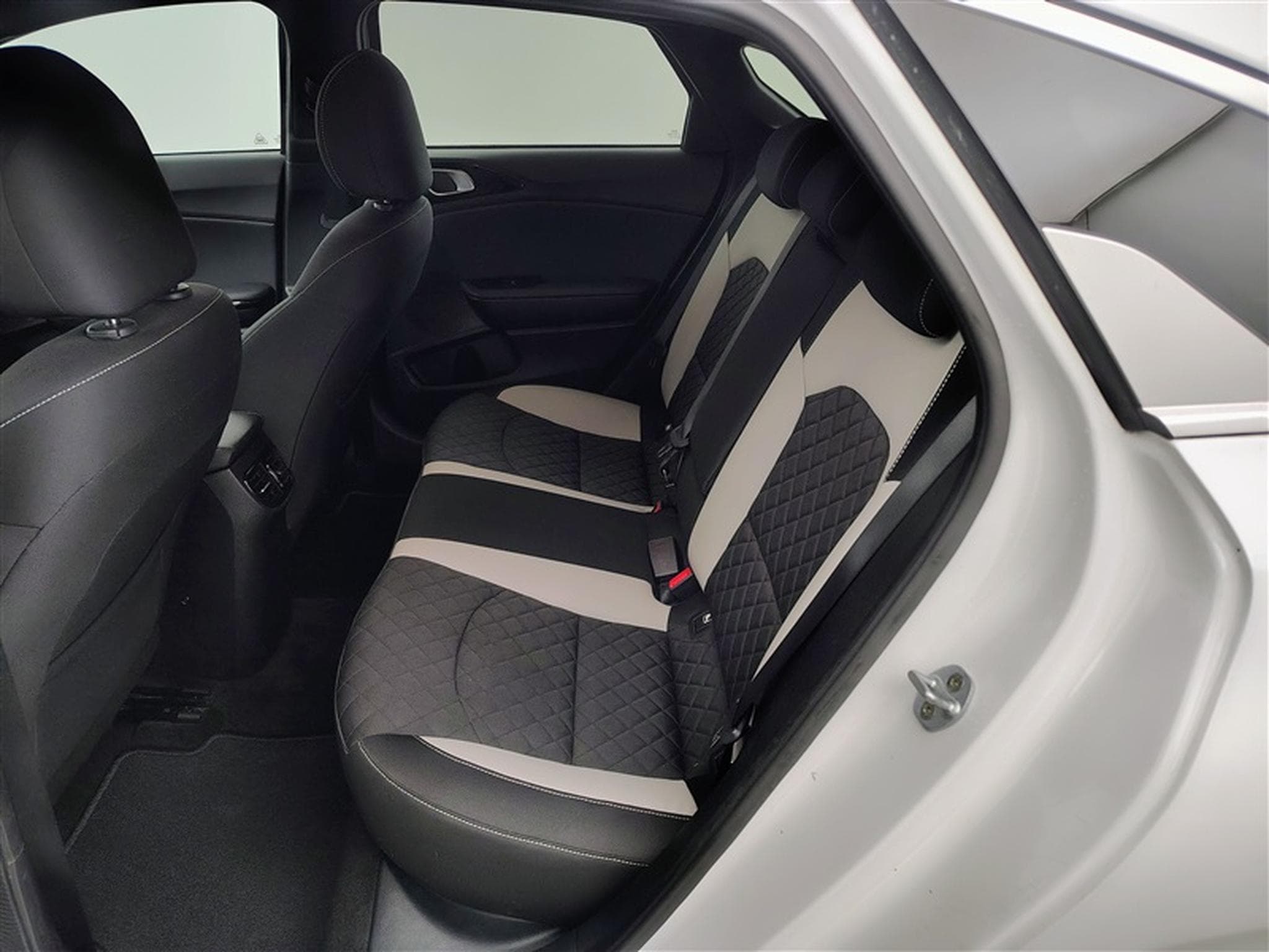 Kia ProCeed 1.0 TGDI GT Line - NAVI/ CAMERA (2019) - Foto 13