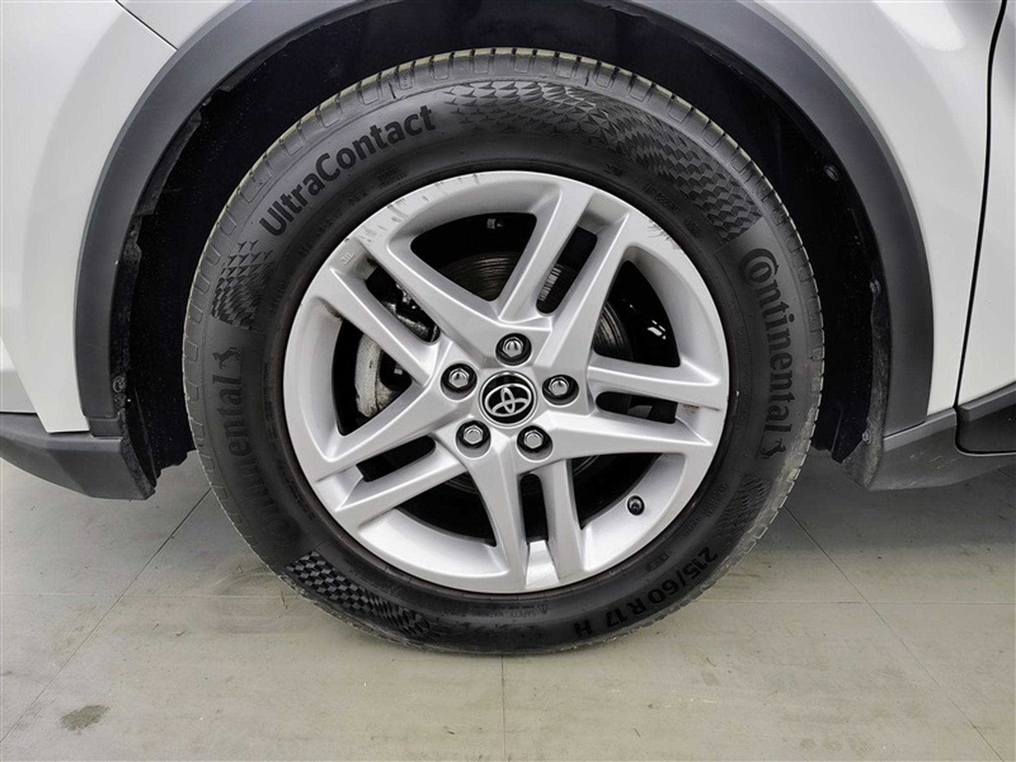 Toyota C-HR Hybrid 1.8i VVT-i CVT Edition CARPLAY / FULL LED (2023) - Foto 6