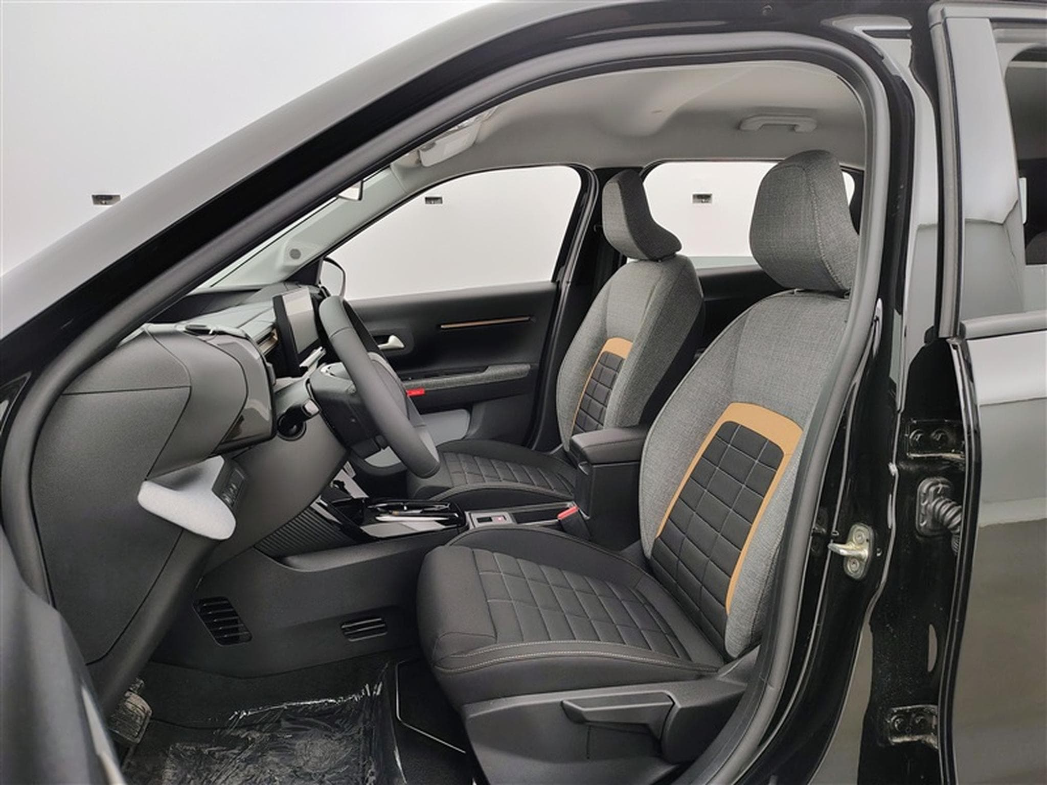 Citroen C3 Aircross 1.2 Hybrid 145Cv e-DCS6 Plus CARPLAY / CAMERA (2025) - Foto 7