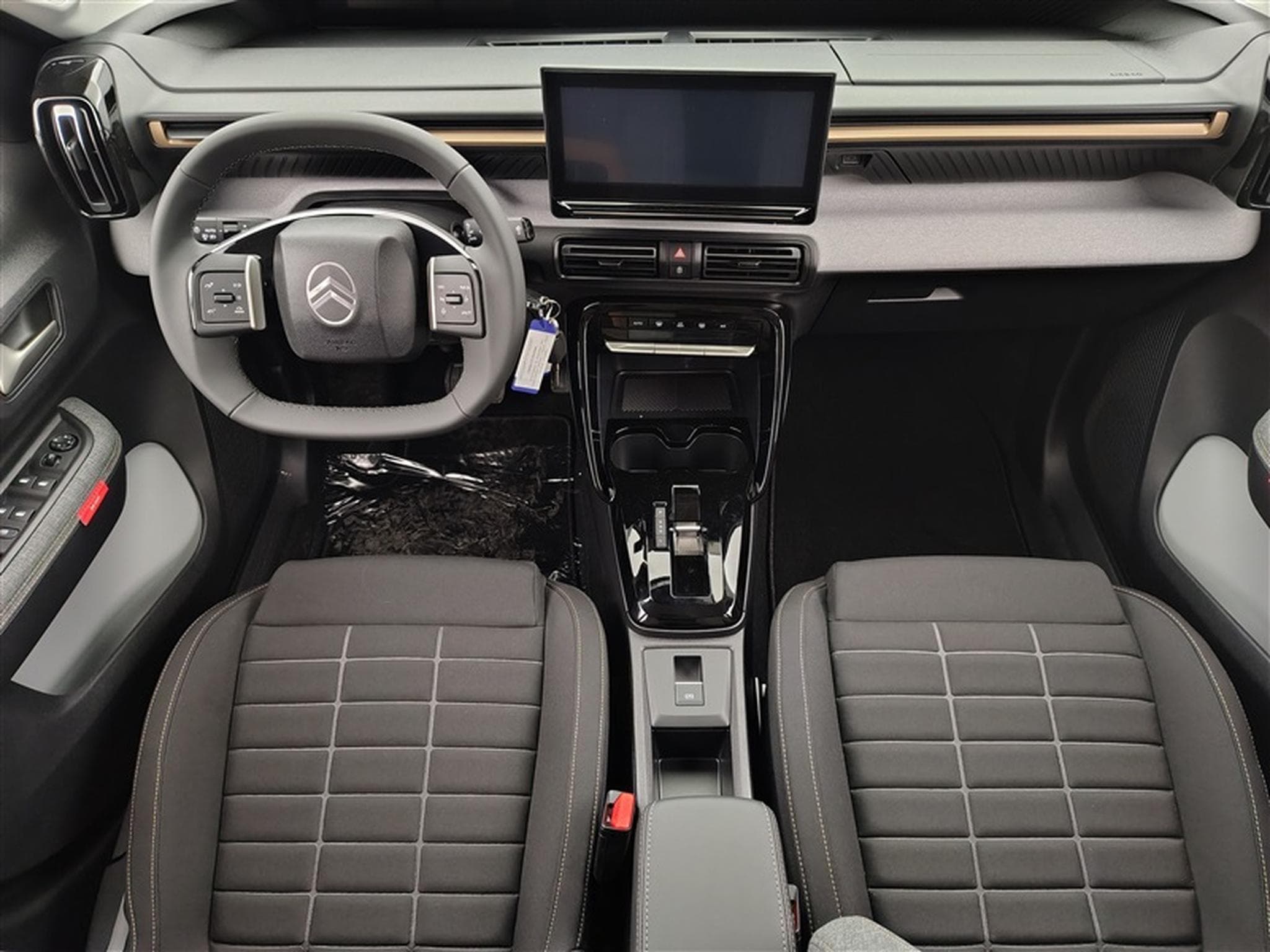Citroen C3 Aircross 1.2 Hybrid 145Cv e-DCS6 Plus CARPLAY / CAMERA (2025) - Foto 8