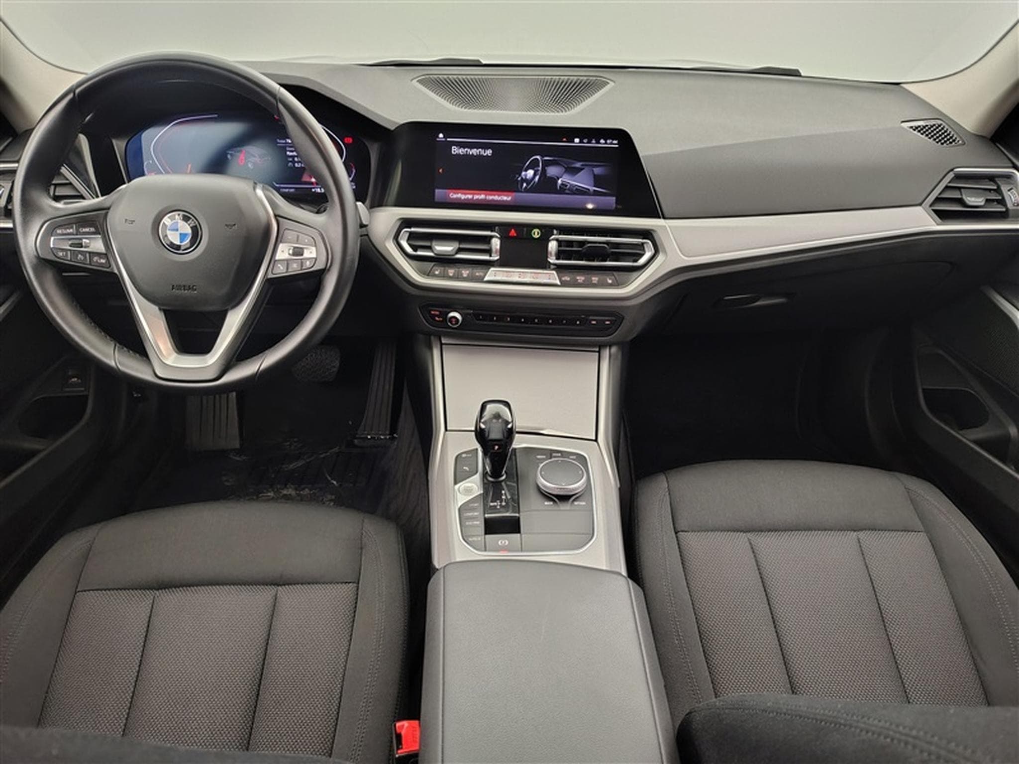 BMW 318 Touring 318 dA MHEV AdBlue (2021) - Foto 8