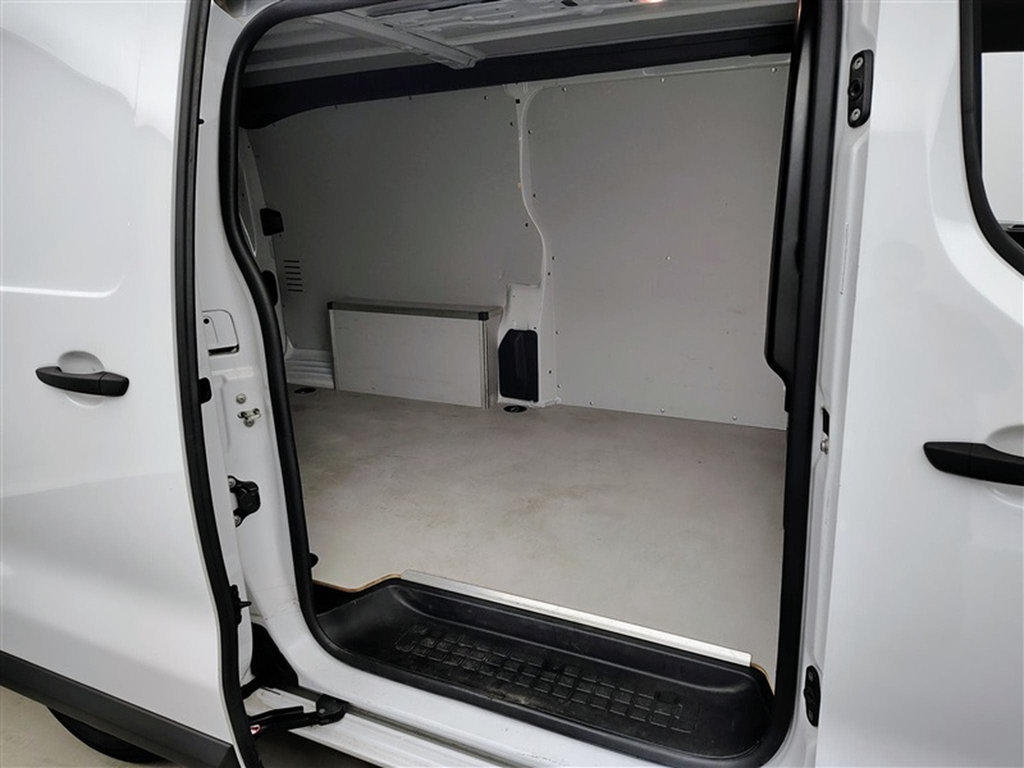 Fiat Scudo 2.0 M-Jet 180Cv AT8 L3 3PL / NAVI / CARPLAY / CAMERA (2024) - Photo 13