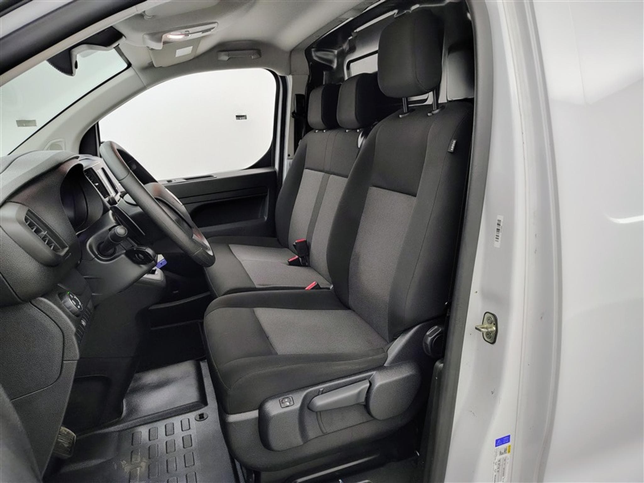 Fiat Scudo 2.0 M-Jet 180Cv AT8 L3 3PL / NAVI / CARPLAY / CAMERA (2024) - Photo 7