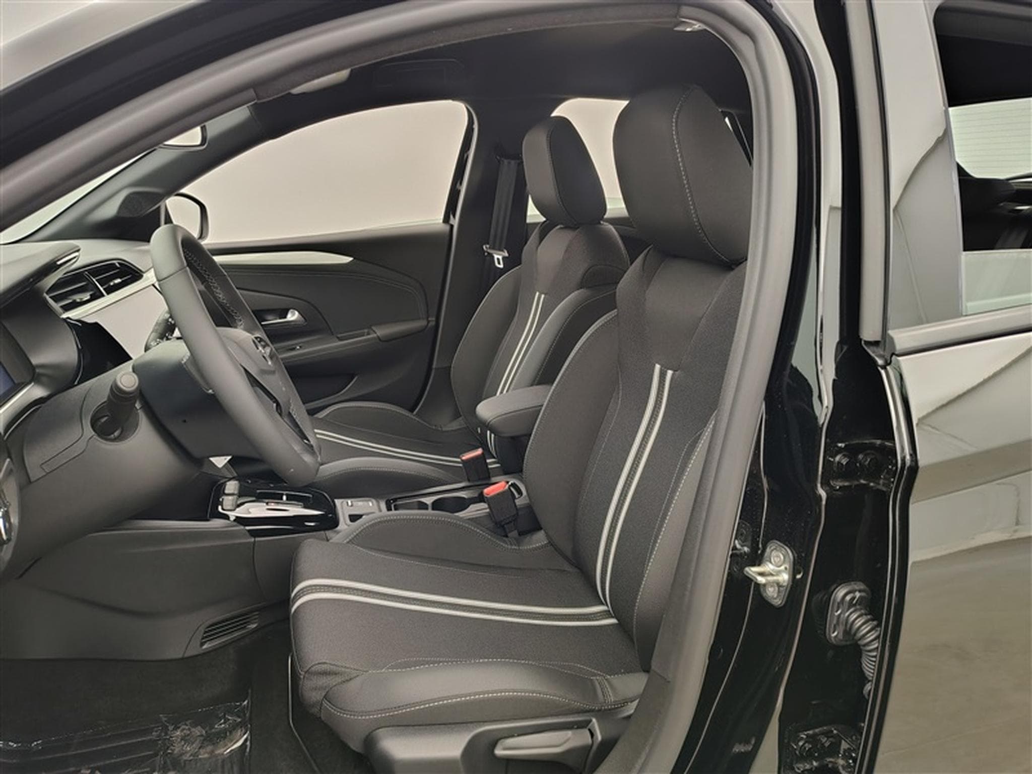 Opel Corsa 1.2 Hybrid 100cv AT GS Line CARPLAY / FULL LED / CAMERA (2026) - Photo 17