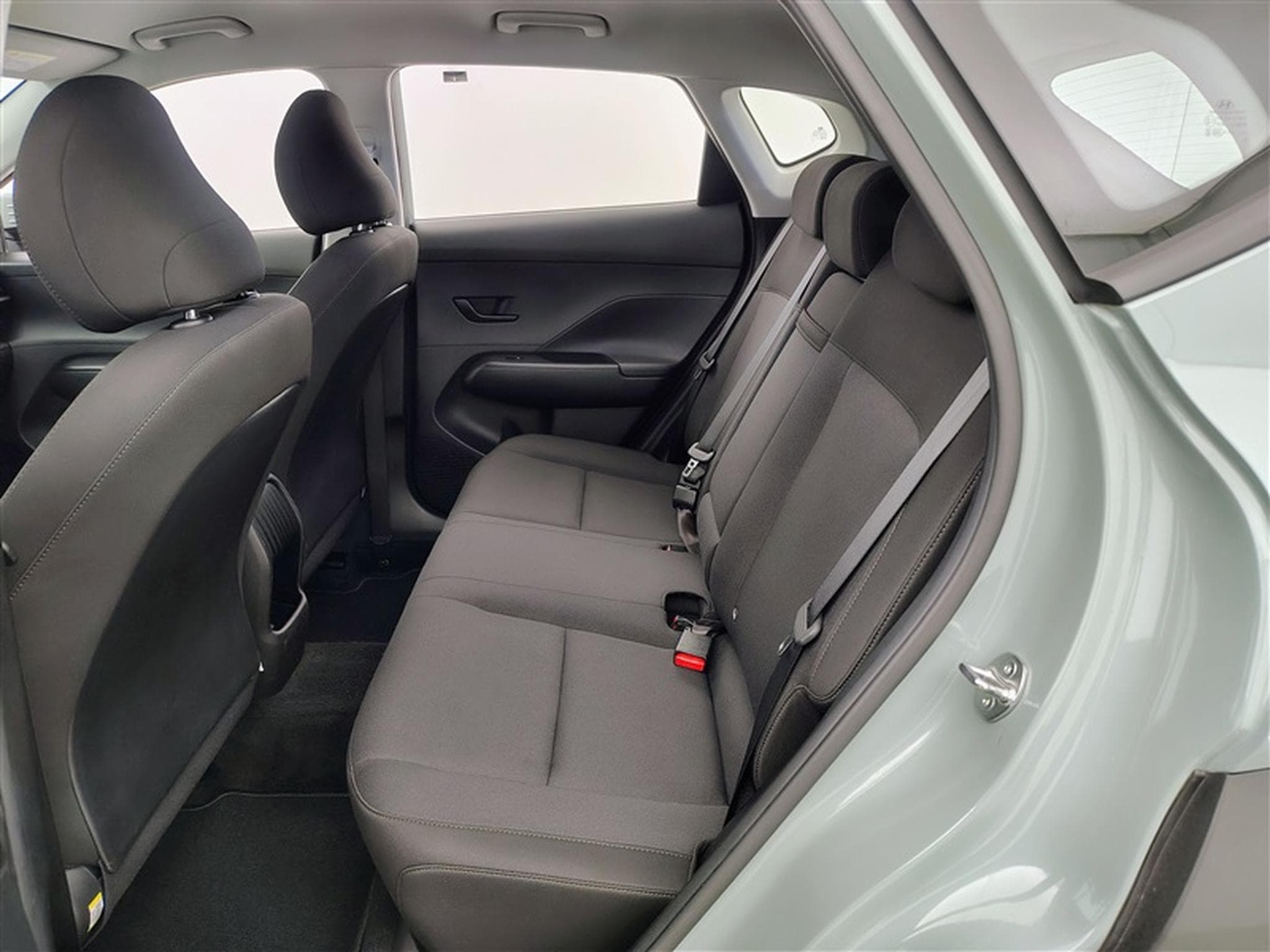 Hyundai Kona 1.6 T-GDi Feel DCT (2024) - Foto 13