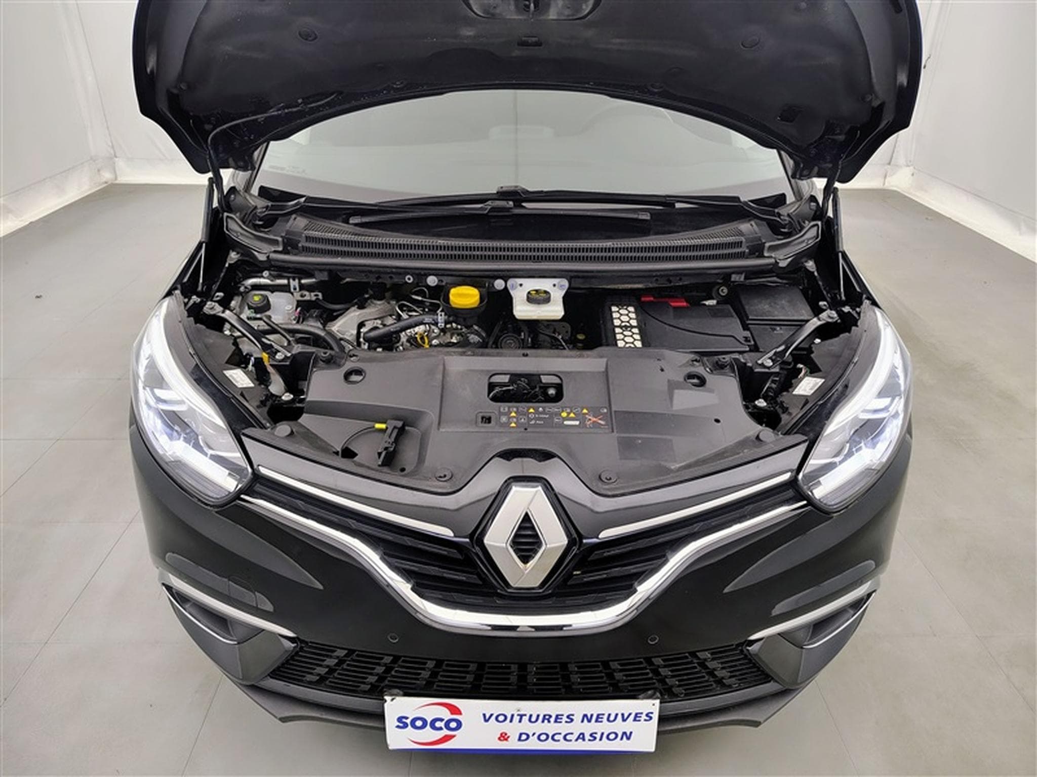 Renault Scenic 1.3 TCE 140 Equilibre 7Pl   Navi / Led / PDC (2023) - Foto 19
