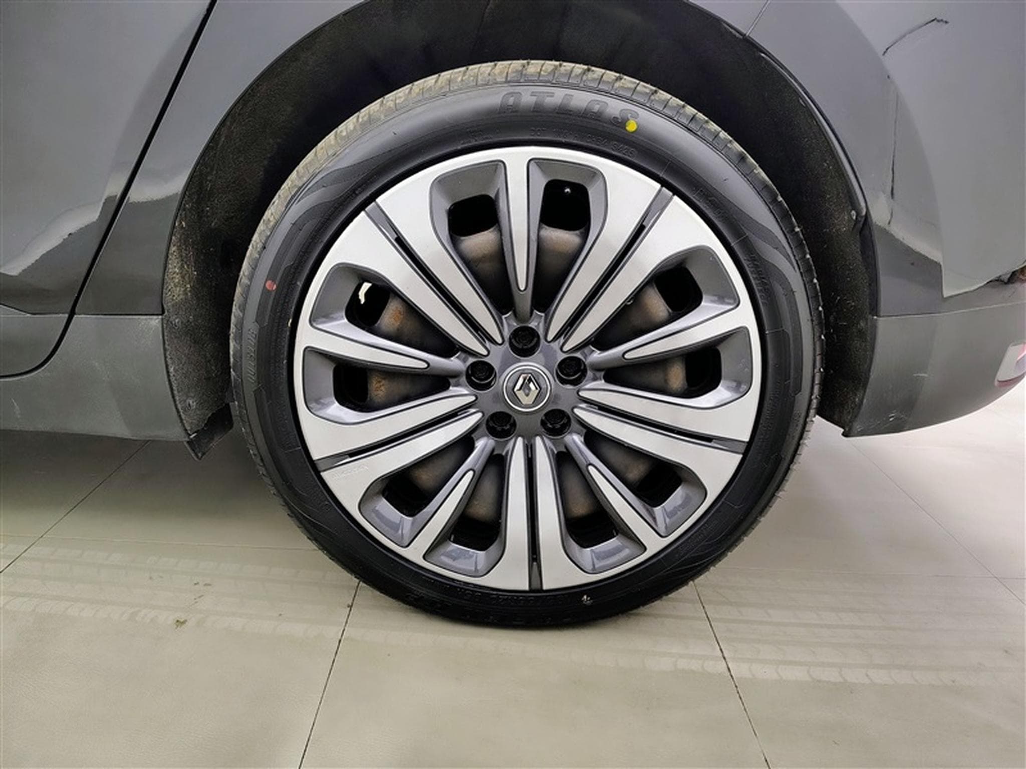Renault Scenic 1.3 TCE 140 Equilibre 7Pl   Navi / Led / PDC (2023) - Foto 6