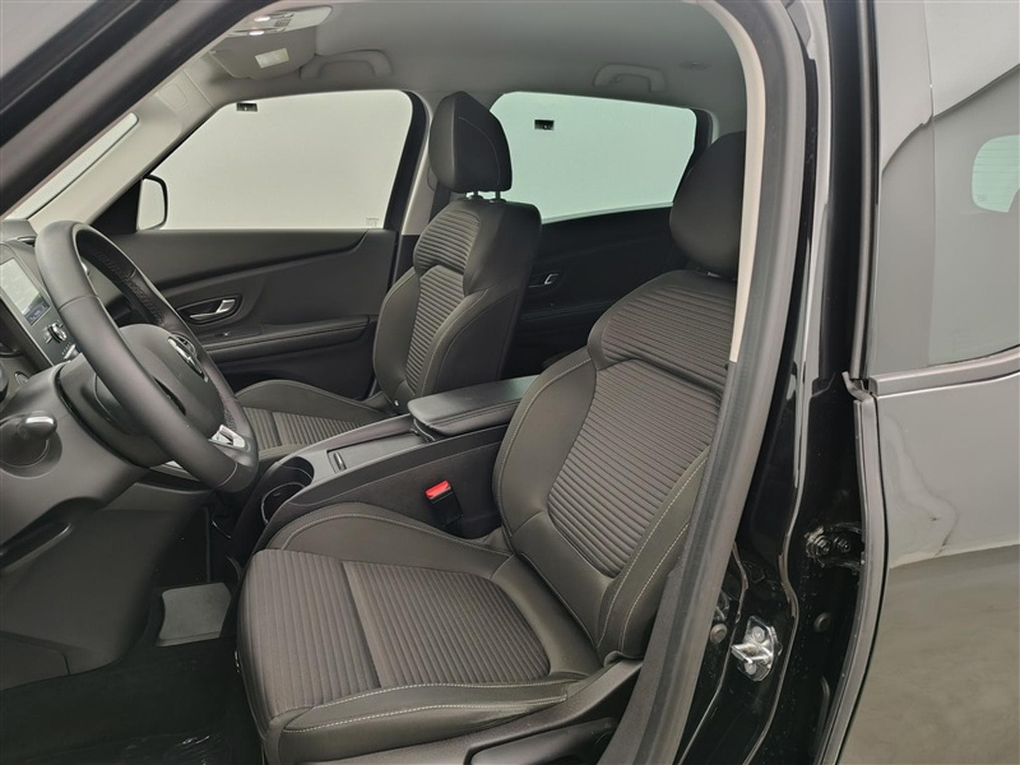 Renault Scenic 1.3 TCE 140 Equilibre 7Pl   Navi / Led / PDC (2023) - Foto 7
