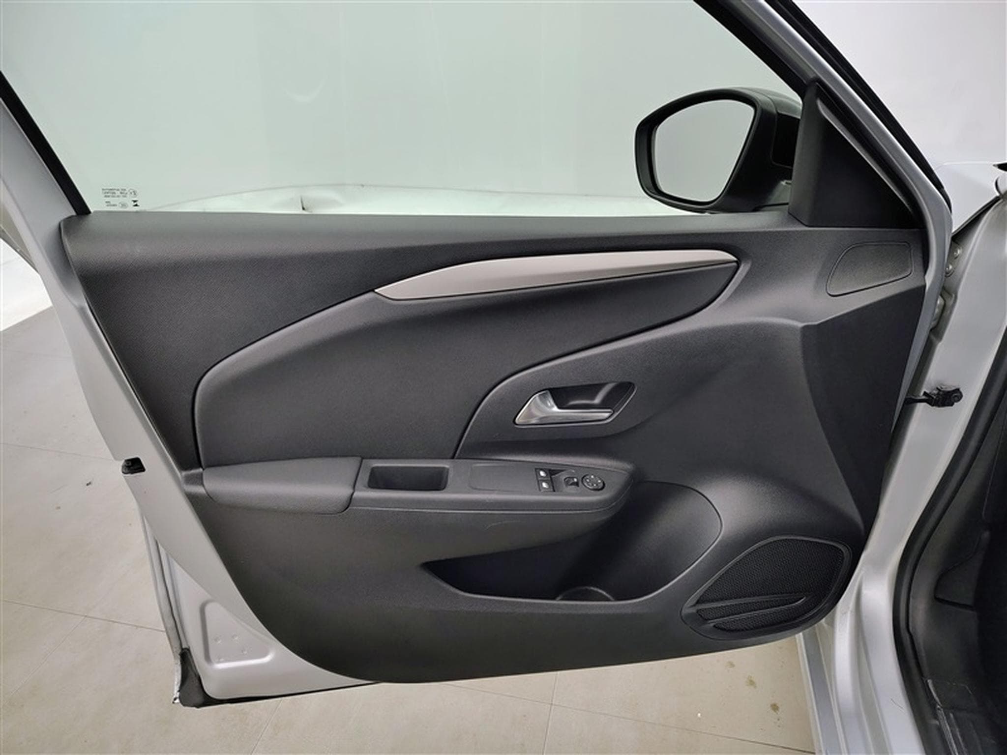 Opel Corsa 1.2i Edition CARPLAY / ALU / PDC (2023) - Foto 16