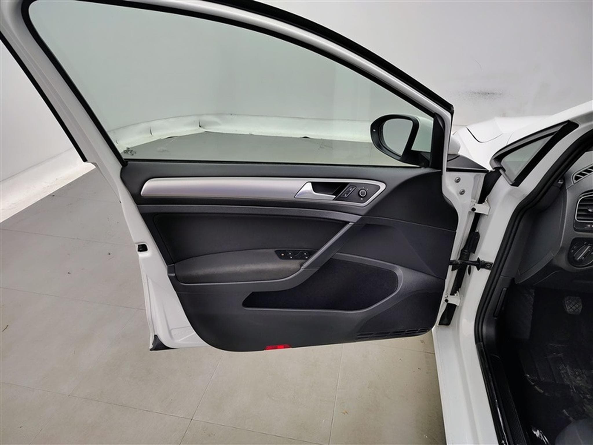 VW Golf 1.0 TSI Comfortline OPF CARPLAY/PDC AV-AR (2019) - Foto 17
