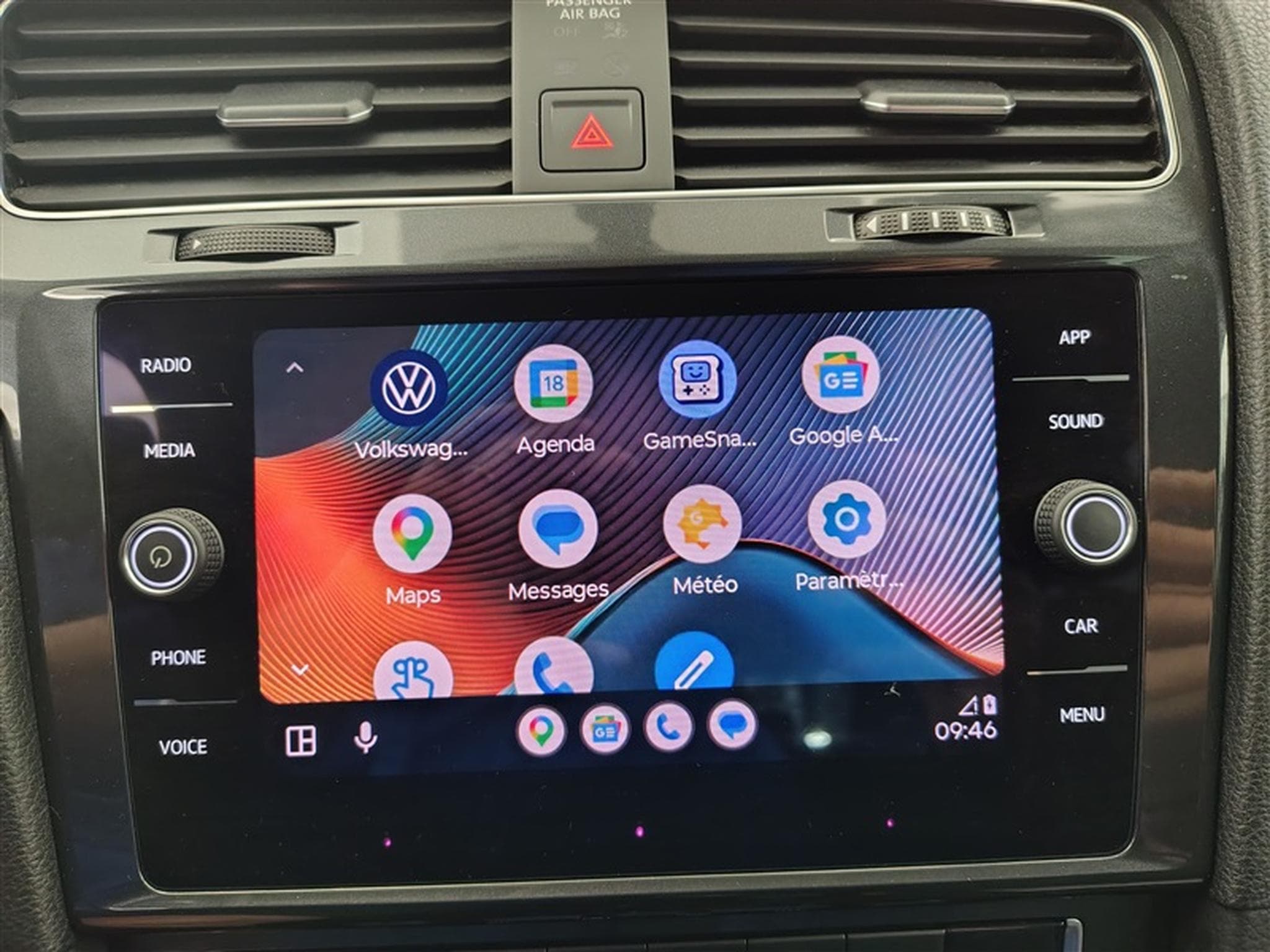 VW Golf 1.0 TSI Comfortline OPF CARPLAY/PDC AV-AR (2019) - Foto 20